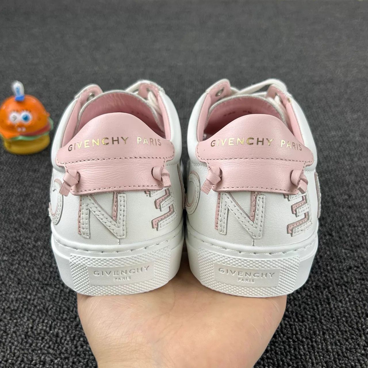 Givenchy Givenchy White Pink Colorblock Sneakers Women 36.5 New Size US 6 / IT 36 - 5 Thumbnail