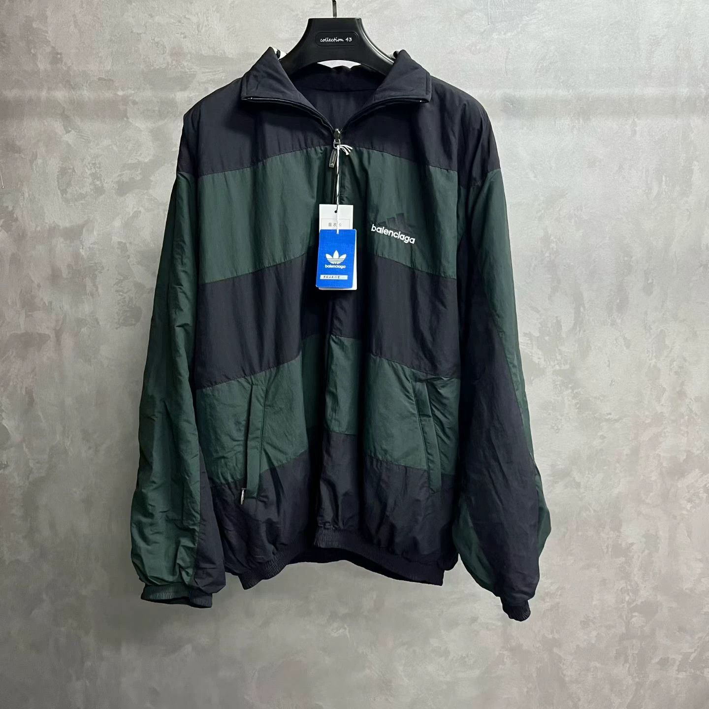 Balenciaga balenciaga black logo embroidered reversible jacket Size US M / EU 48-50 / 2 - 1 Thumbnail