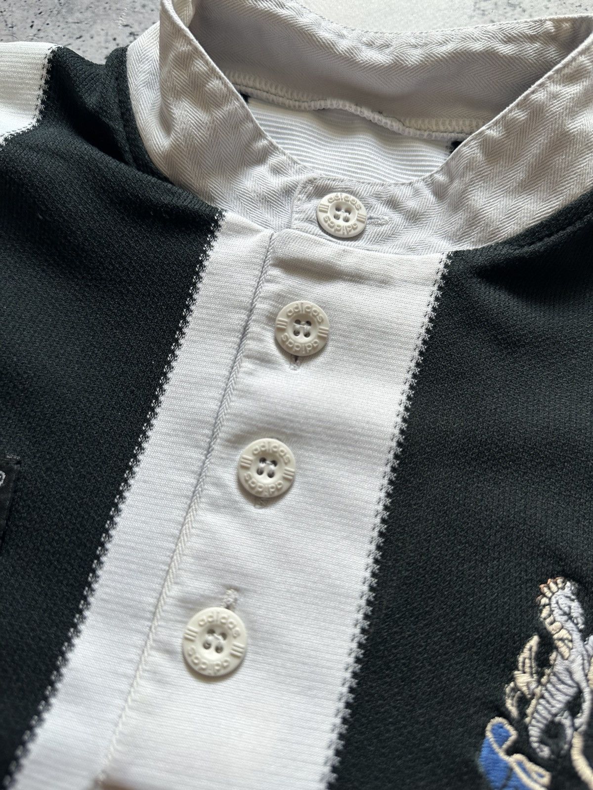 Adidas Vintage 1995/96 Adidas New Castle Soccer Jersey Away Tee Y2K Size US M / EU 48-50 / 2 - 5 Thumbnail