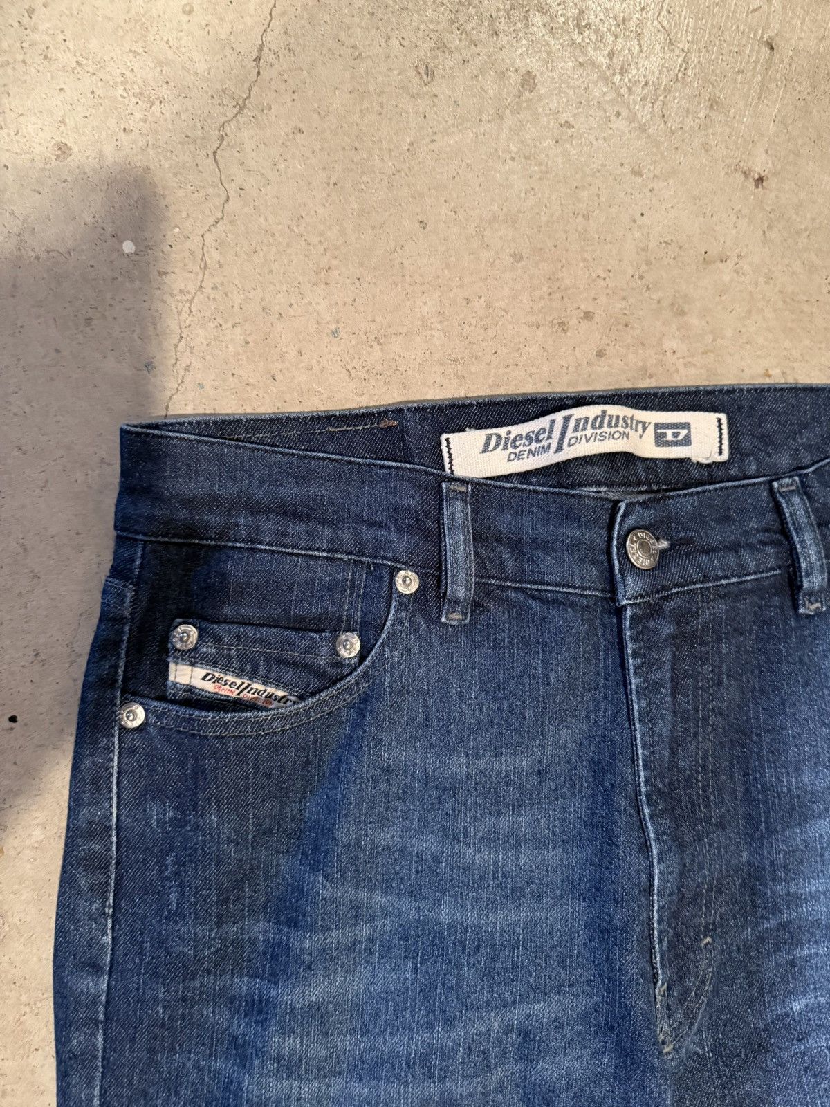 Diesel Men’s Diesel Size 30 Jeans - Dark Wash Size US 30 / EU 46 - 3 Thumbnail
