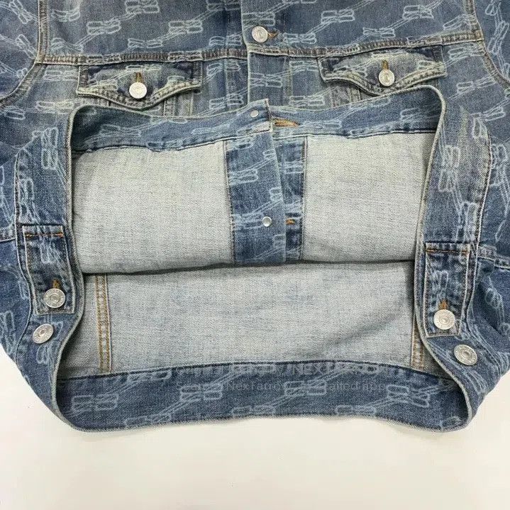 Balenciaga Balenciaga Denim Logo Button-Up Jacket. Size US S / EU 44-46 / 1 - 6 Thumbnail