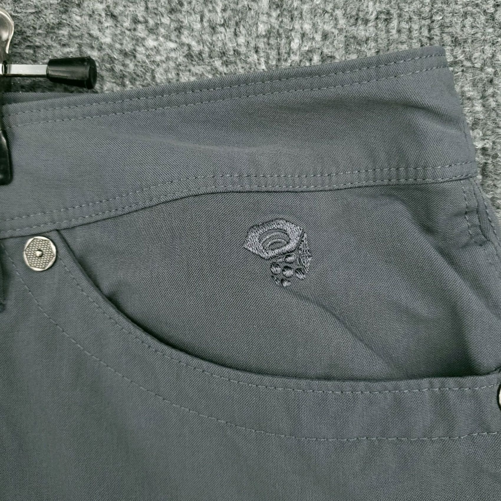 Mountain Hardwear Mountain Hardwear Skirt Womens Size 16 Gray Mini Nylon Stretch Zip Fly Hiking Outdoor Size 38" / US 16 / IT 52 - 3 Thumbnail