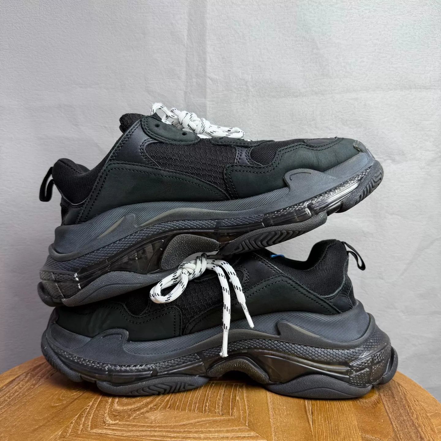 Balenciaga Balenciaga Triple S Distressed Black 42 Size US 9 / EU 42 - 4 Thumbnail