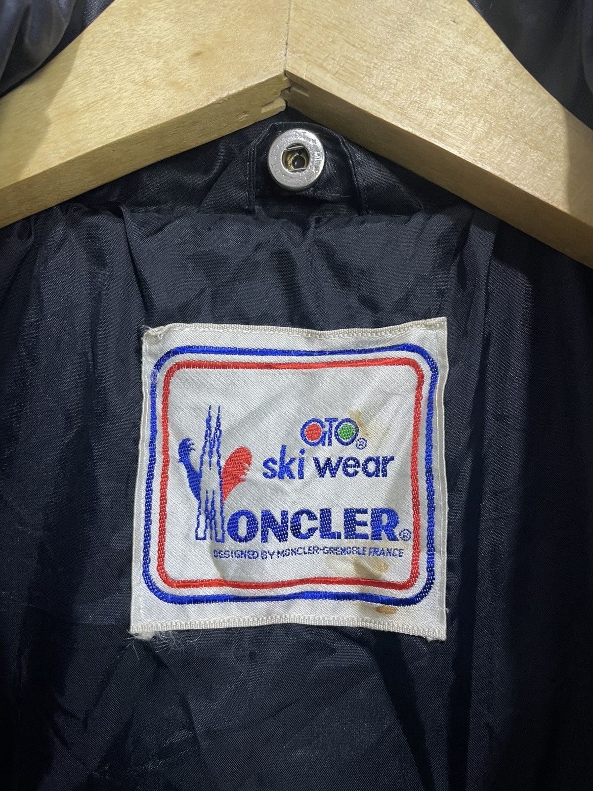Moncler Vintage Moncler Jacket Size US L / EU 52-54 / 3 - 6 Thumbnail