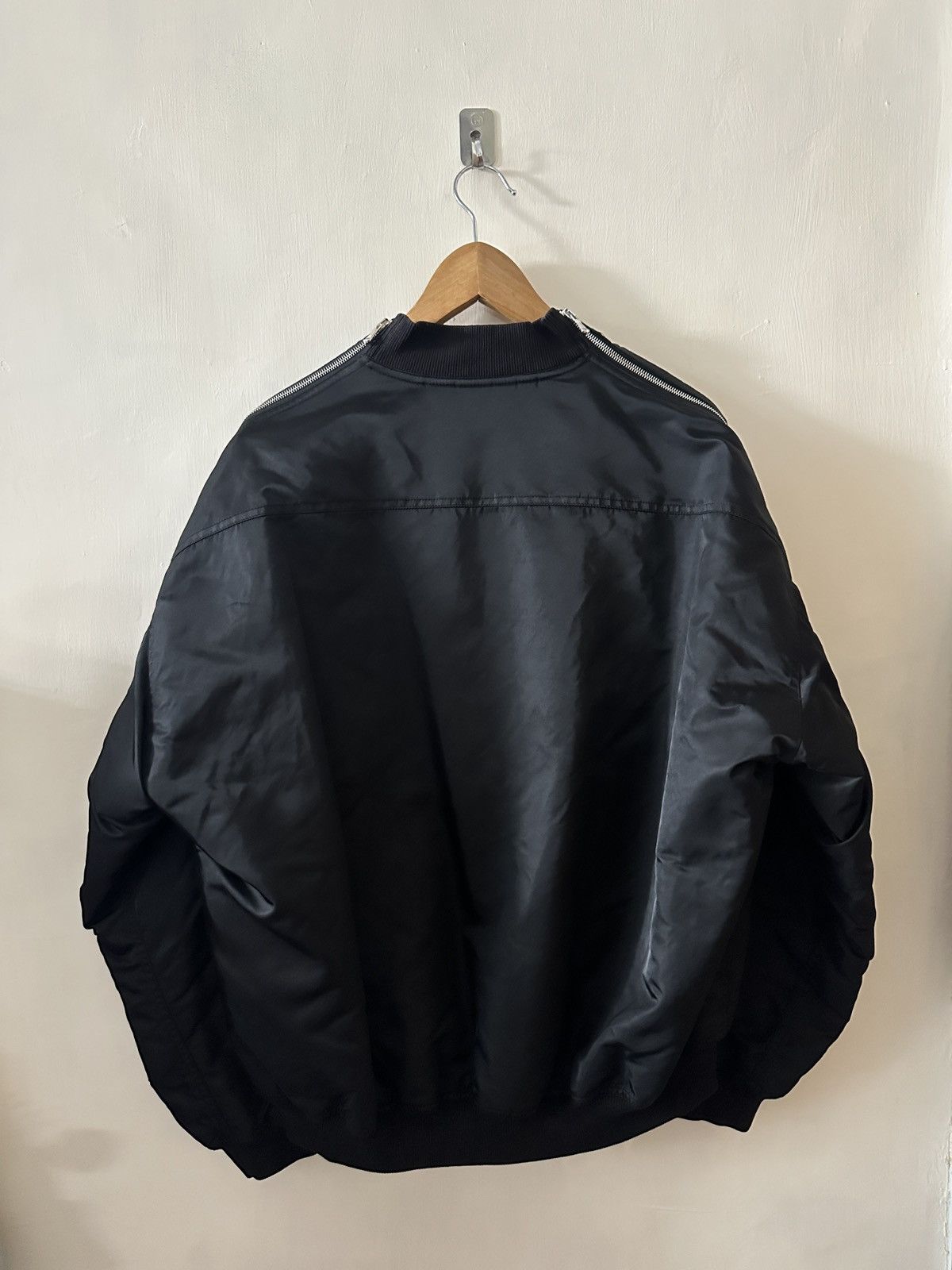 FFFPOSTALSERVICE FFFPostal Service FW22 black zip MA-1 bomber jacket Size US L / EU 52-54 / 3 - 3 Thumbnail