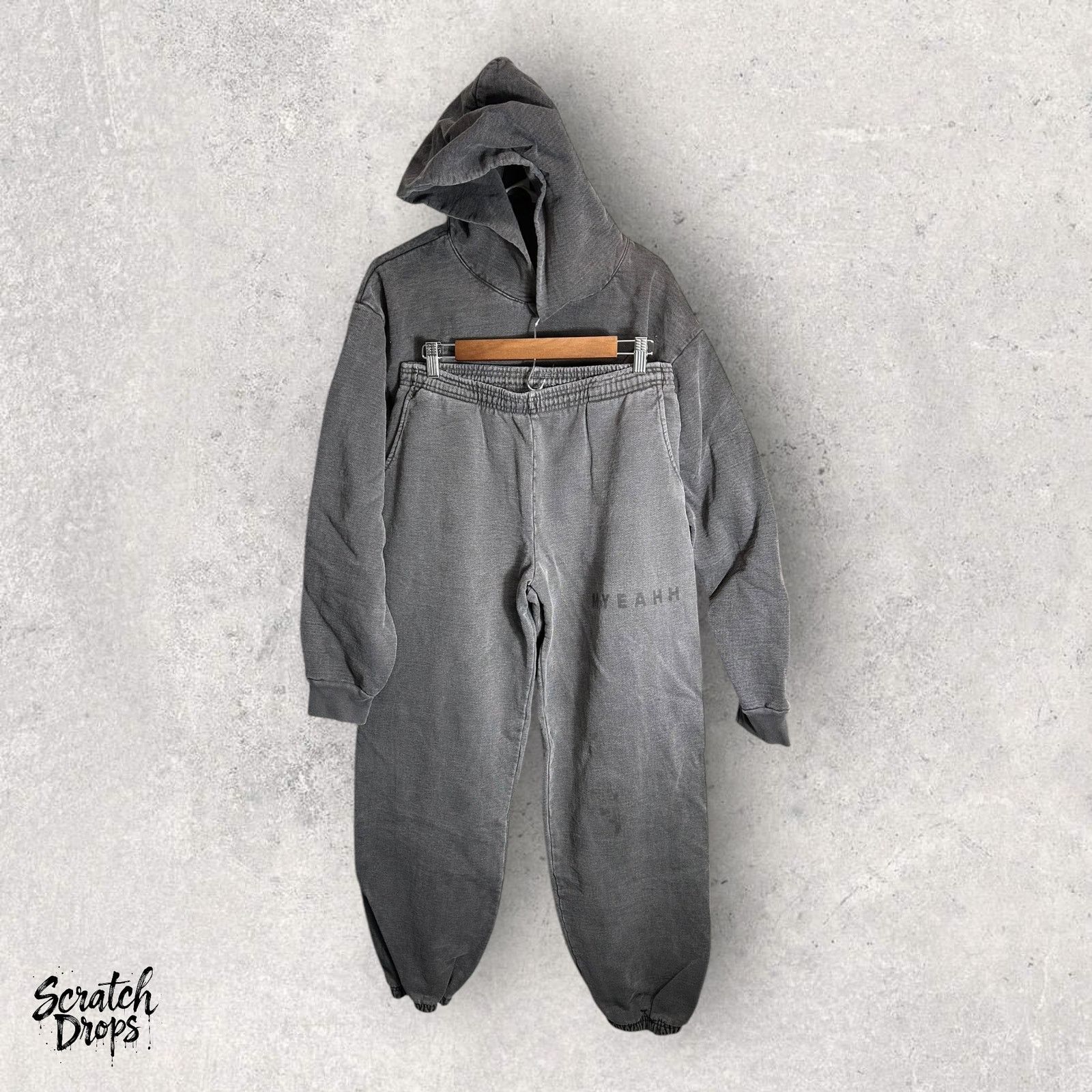 Other MYEAHH Large Gray Hoodie and Sweatpants Set Casual Wear Size US 34 / EU 50 - 1 Thumbnail