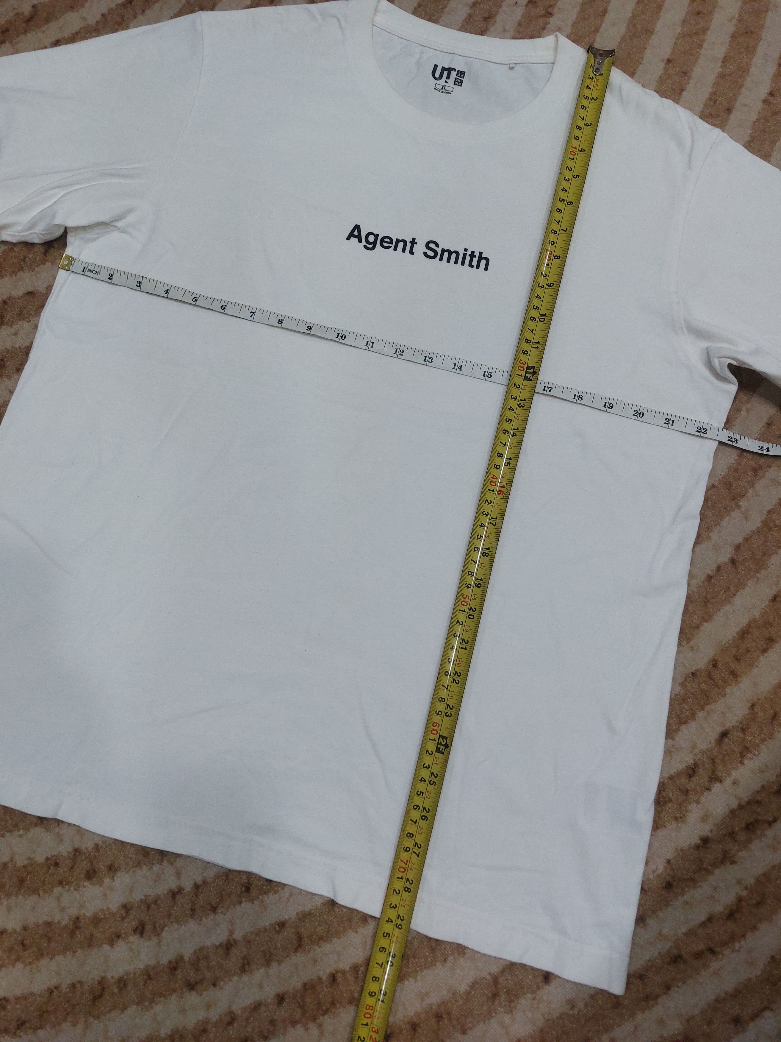 Uniqlo AGENT SMITH MATRIX X UNIQLO TEE Size US XL / EU 56 / 4 - 10 Thumbnail