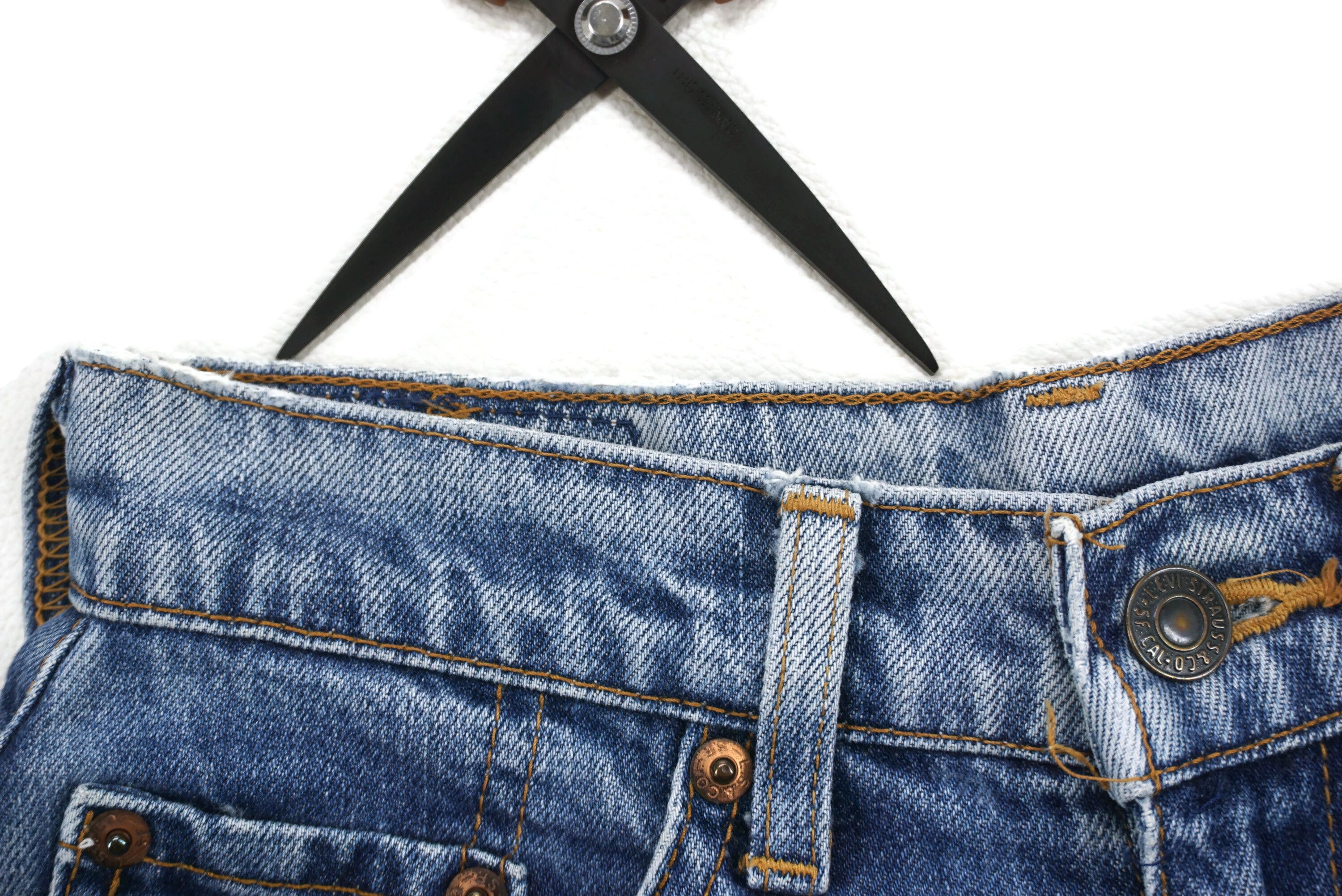 Levi's Vintage Levi's 517-02 Jeans W24xL29.5 High-Waisted Bootcut Size 24" / US 00 / IT 34 - 10 Thumbnail