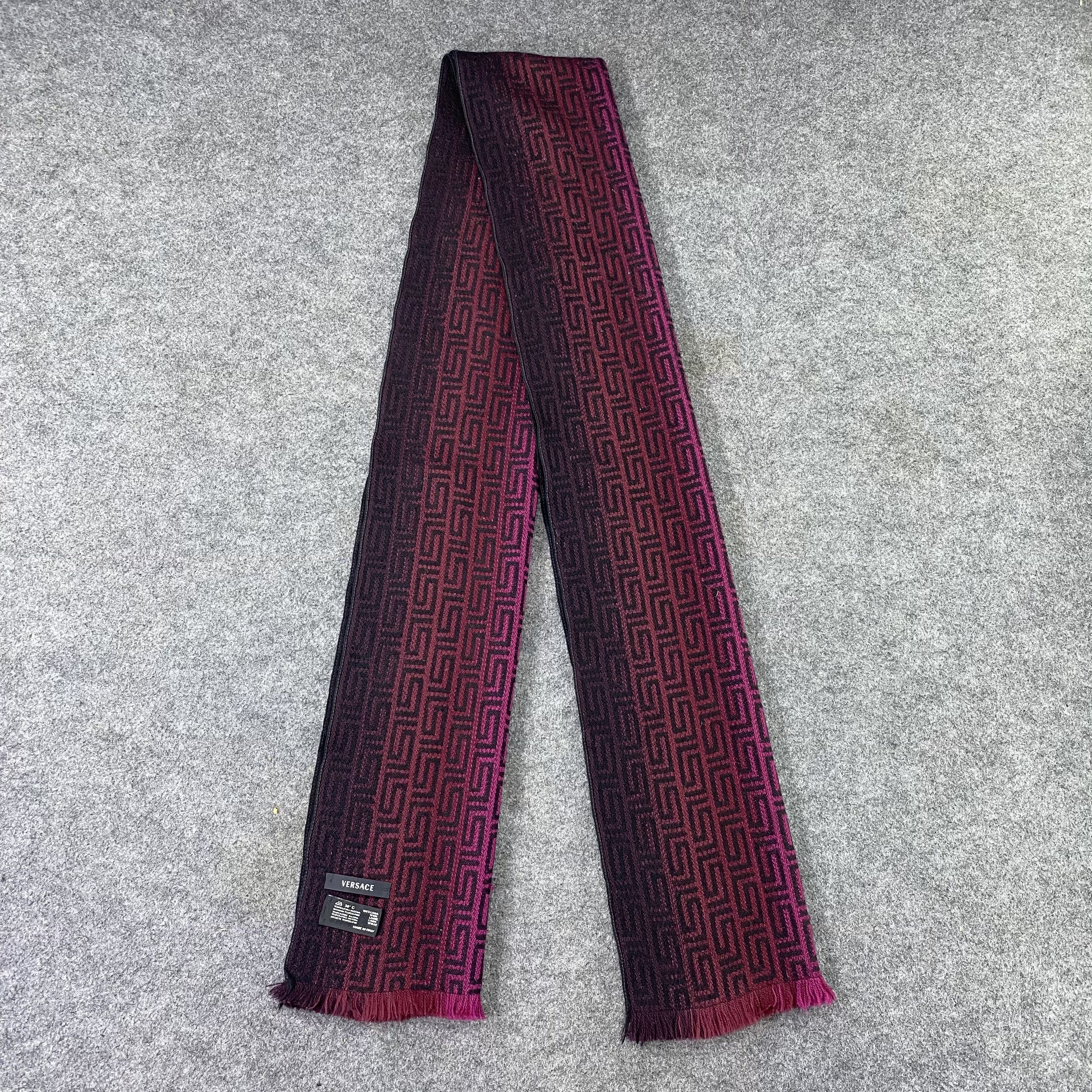 Versace Versace Tone color Scarf / Muffler / Neckwear - T1158 Size ONE SIZE - 4 Thumbnail
