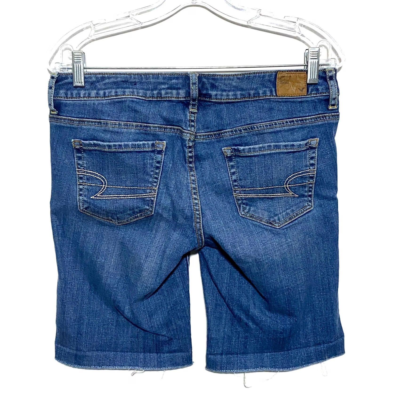 American Eagle Outfitters American Eagle Bermuda Jeans Shorts Womens 6 Distressed Stretch Denim Grunge Y2K Boho Bohemian Shirt Size 28" / US 6 / IT 42 - 2 Thumbnail