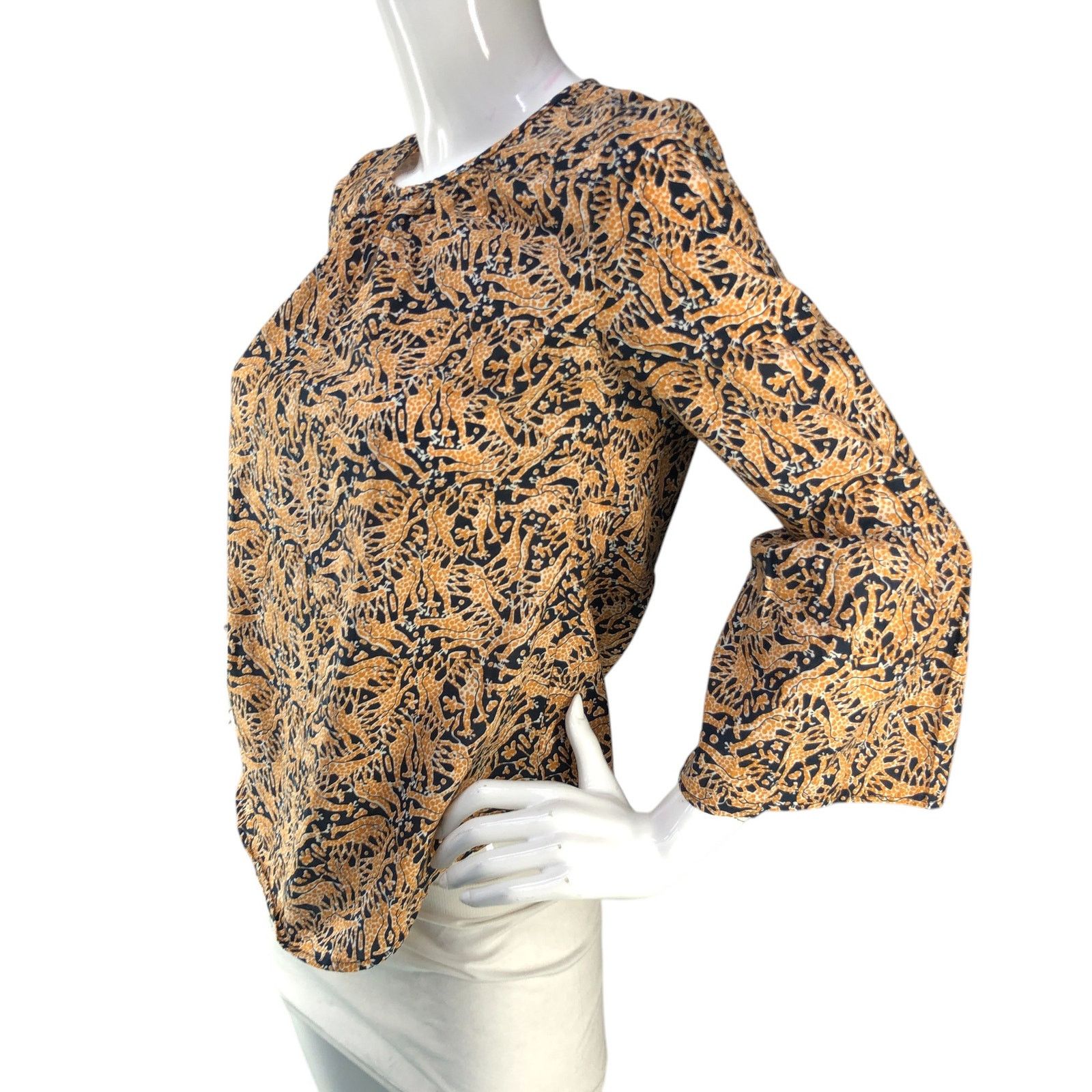 J.Crew J Crew Drake London Size 00 Blouse Giraffe Print Bell Sleeve Size XXS / US 00 / IT 34 - 4 Thumbnail