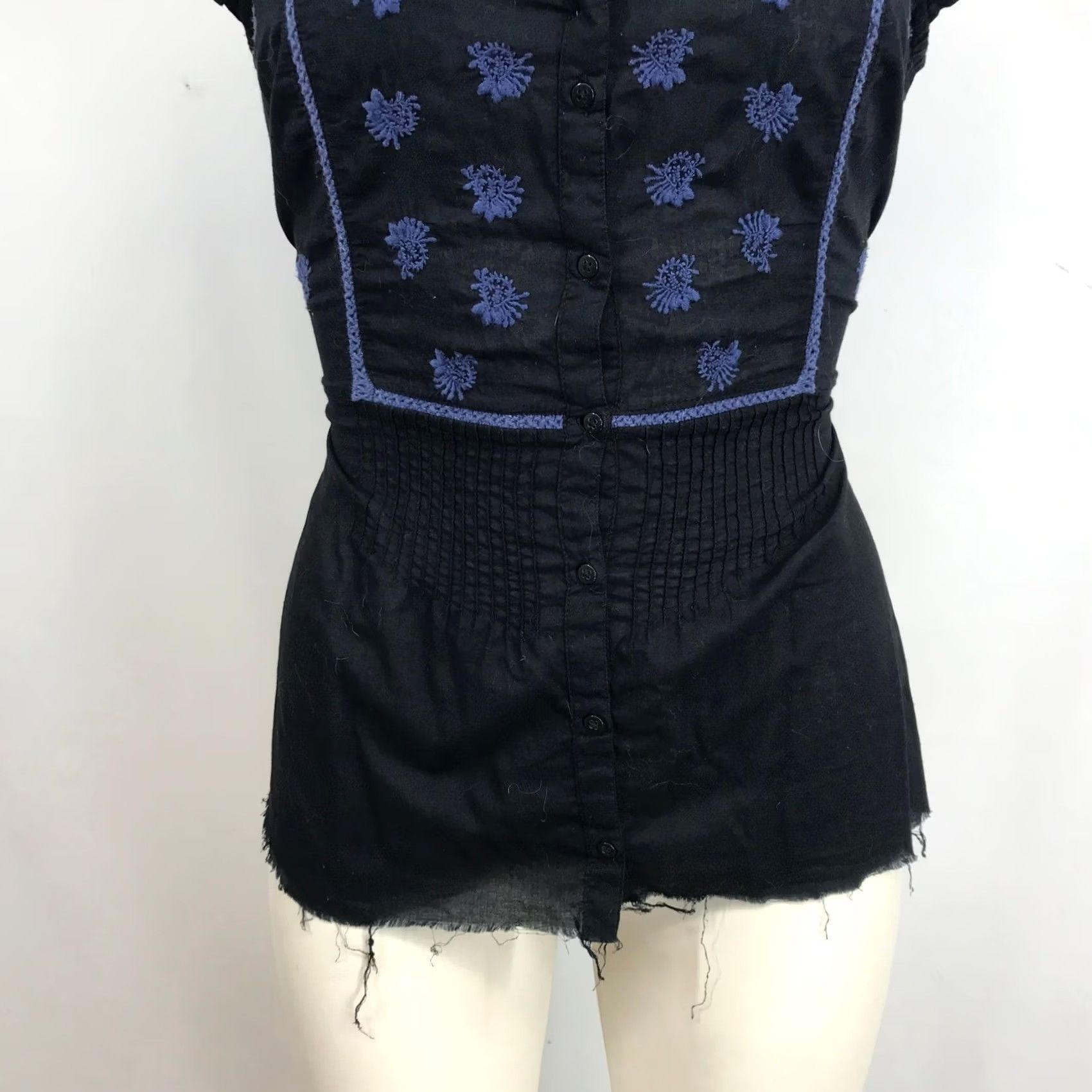 Free People Free People Blouse Black Blue Floral Embroidered Smocked Waist Button Front Cap Sleeve Top Size 10 Women Size L / US 10 / IT 46 - 3 Thumbnail