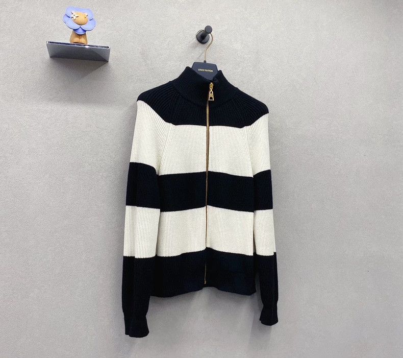 Louis Vuitton Louis Vuitton Black and white striped jacket 2503-Nextarrow Size US XS / EU 42 / 0 - 3 Thumbnail