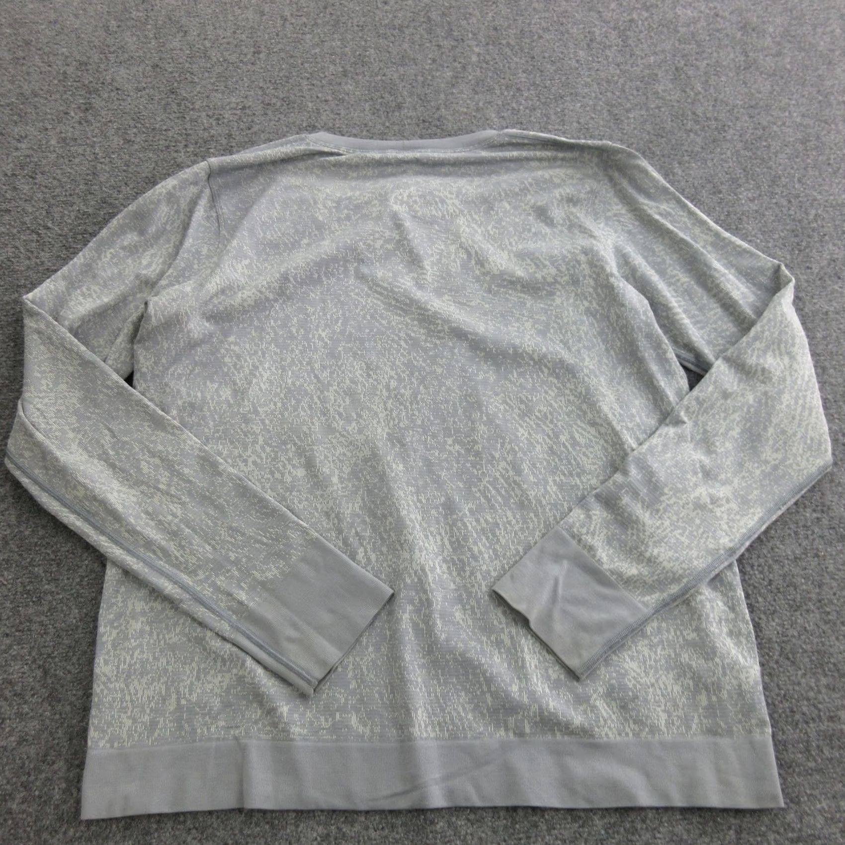 Lululemon Lululemon Shirt Womens 12 Gray Long Sleeve Crew Neck Yoga Athletic Top Size XL / US 12-14 / IT 48-50 - 6 Thumbnail