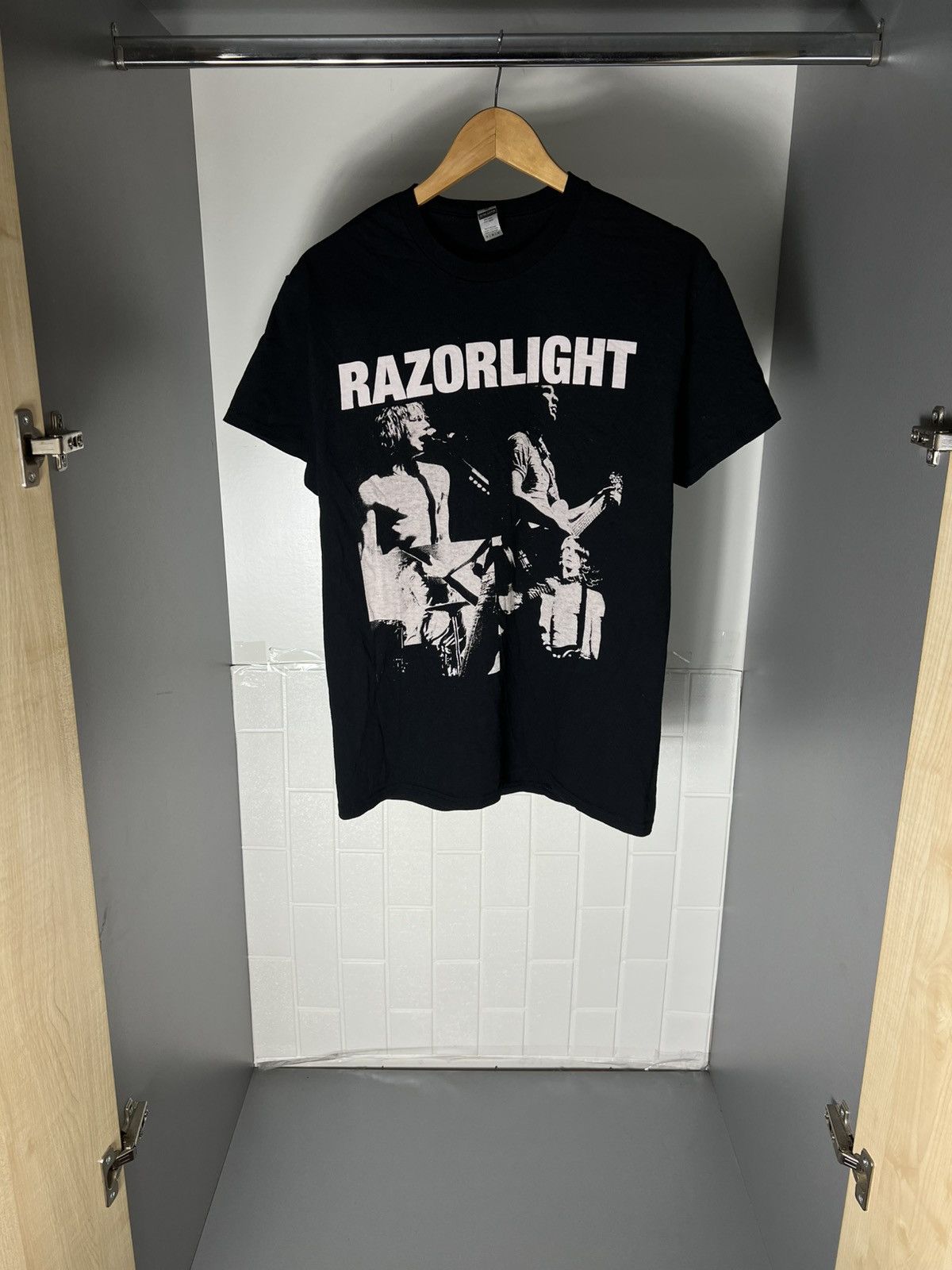 Band Tees VINTAGE RAZORLIGHT WORLD TOUR ROCK T-SHIRT METAL PUNK Y2K Size US M / EU 48-50 / 2 - 8 Thumbnail