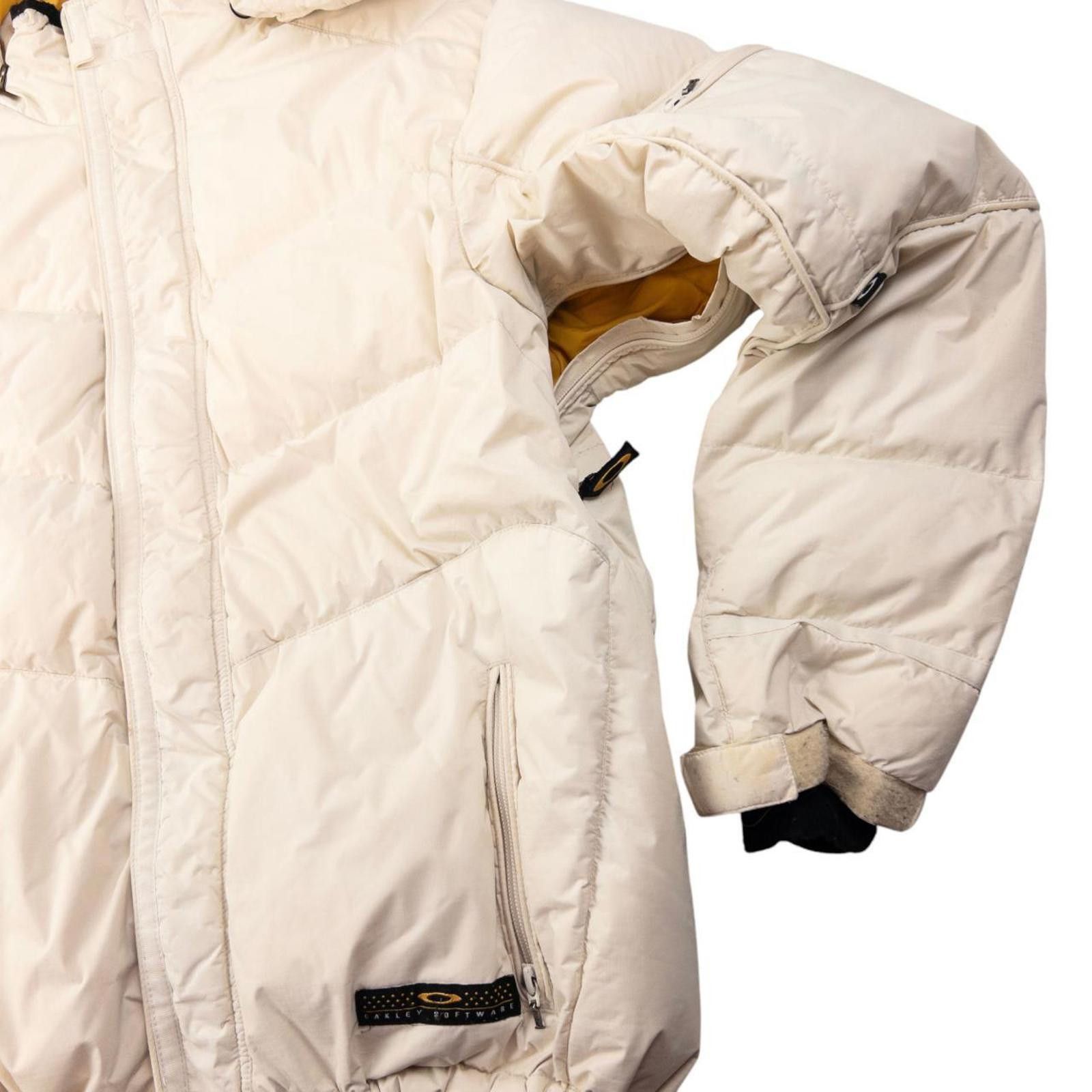Oakley Vintage Oakley Zip Up Puffer Snowboarding Jacket Size S Size US S / EU 44-46 / 1 - 7 Thumbnail