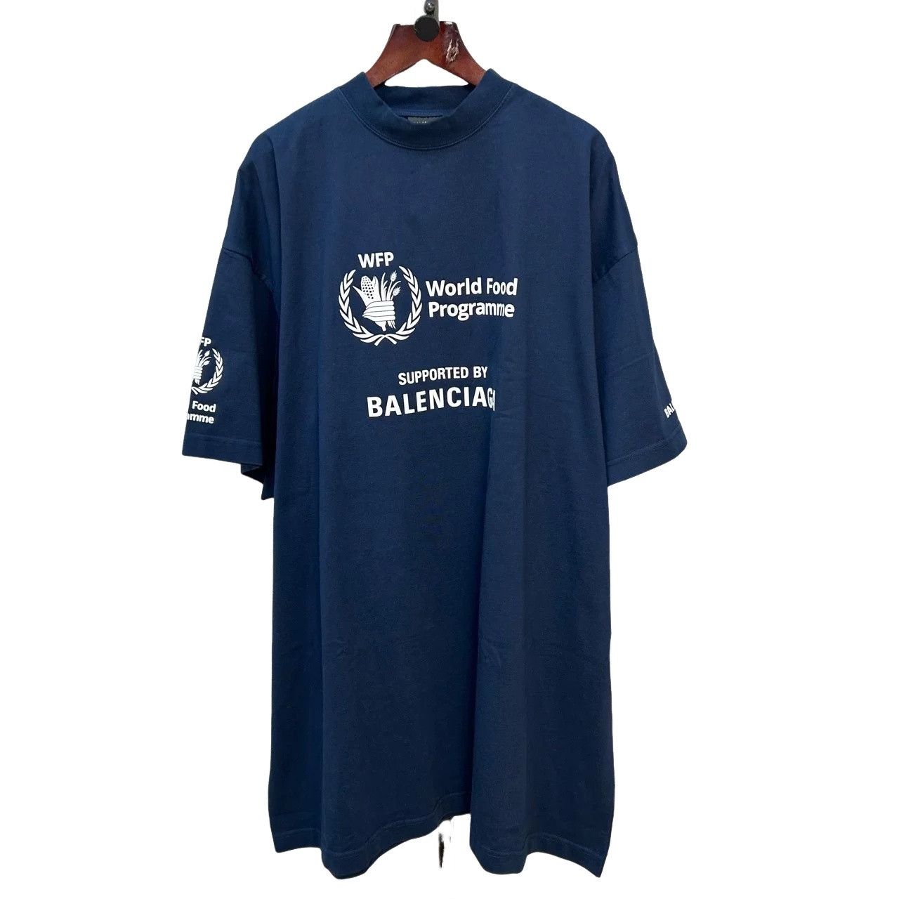 Balenciaga Balenciaga WFP Logo T-Shirt Size L Size US L / EU 52-54 / 3 - 1 Thumbnail
