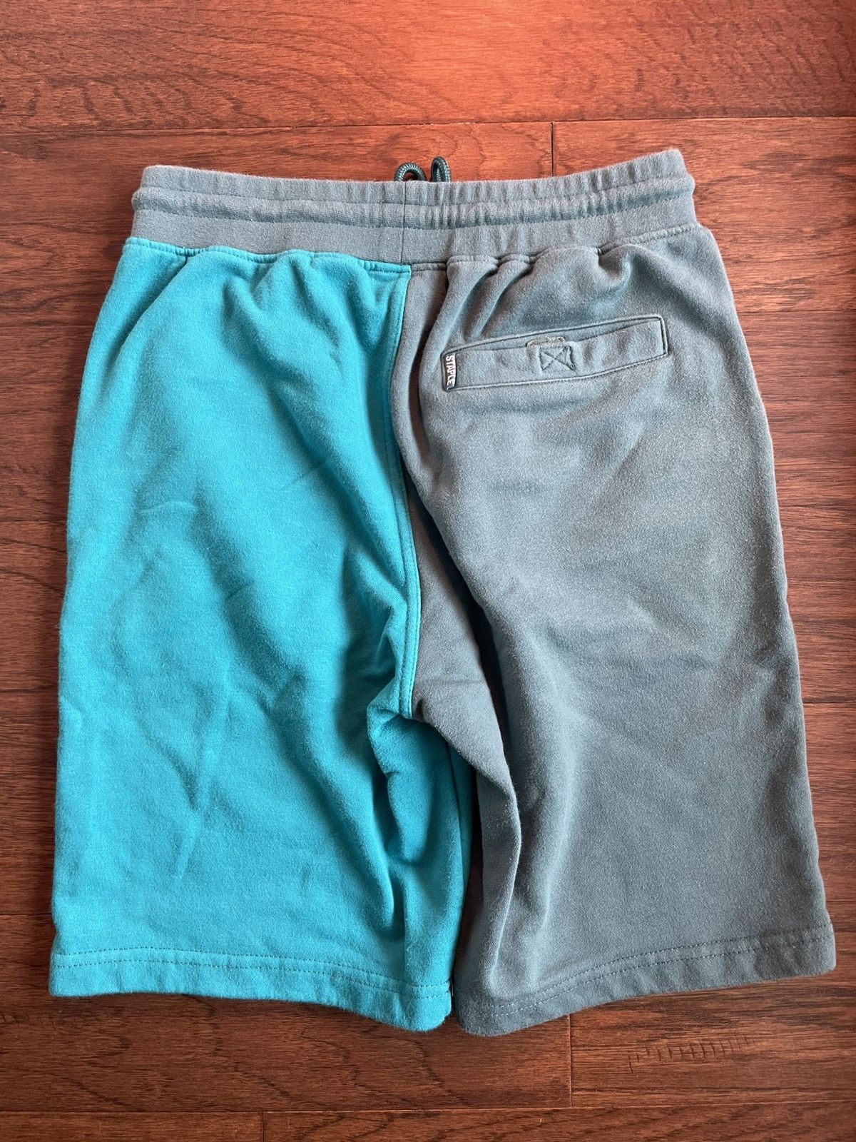 Staple 2-Tone Jeff Staple Short Size US 30 / EU 46 - 2 Thumbnail