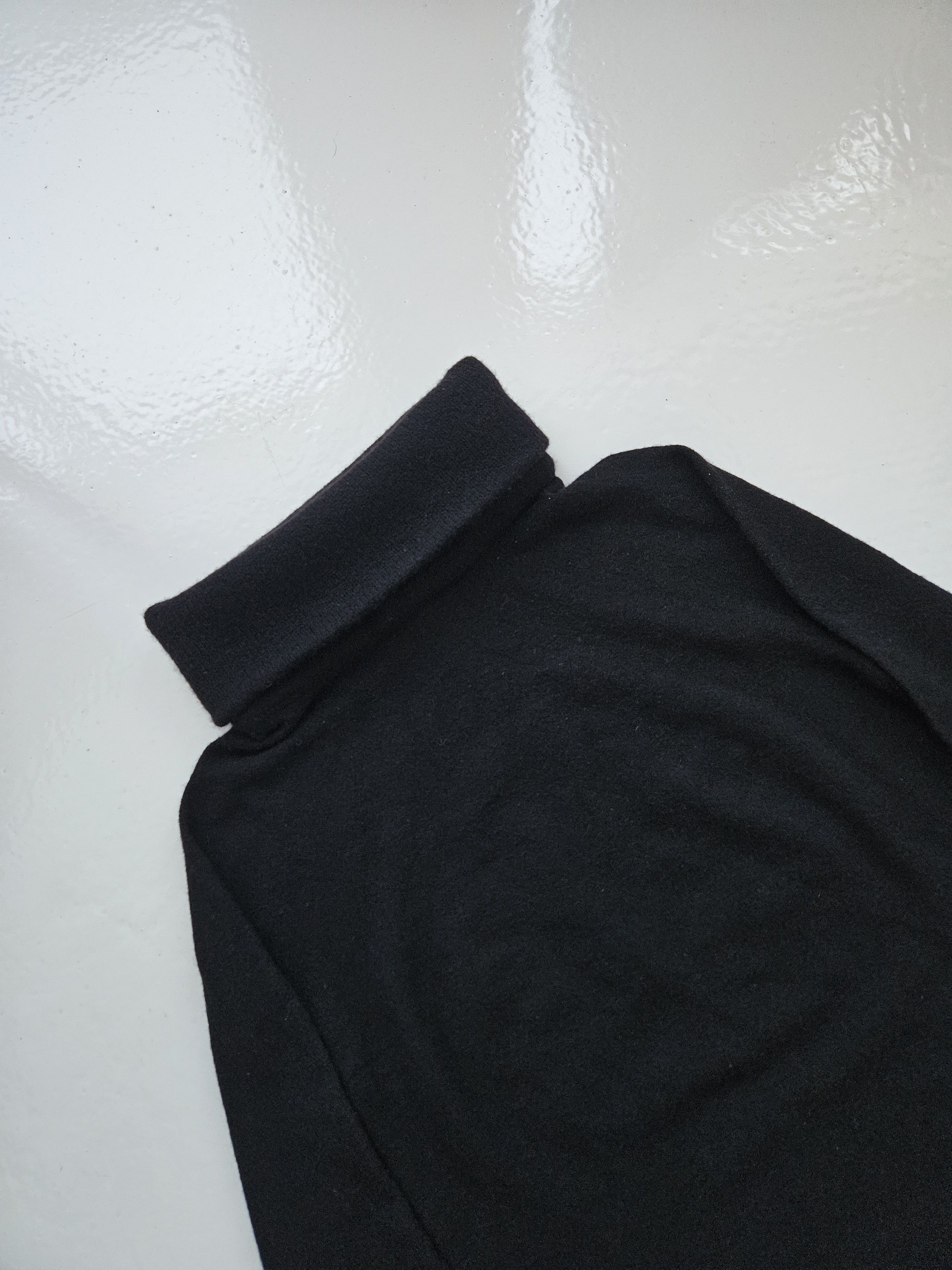 Chanel AW2001 Chanel logo plate cashmere blend turtleneck Size M / US 6-8 / IT 42-44 - 4 Thumbnail