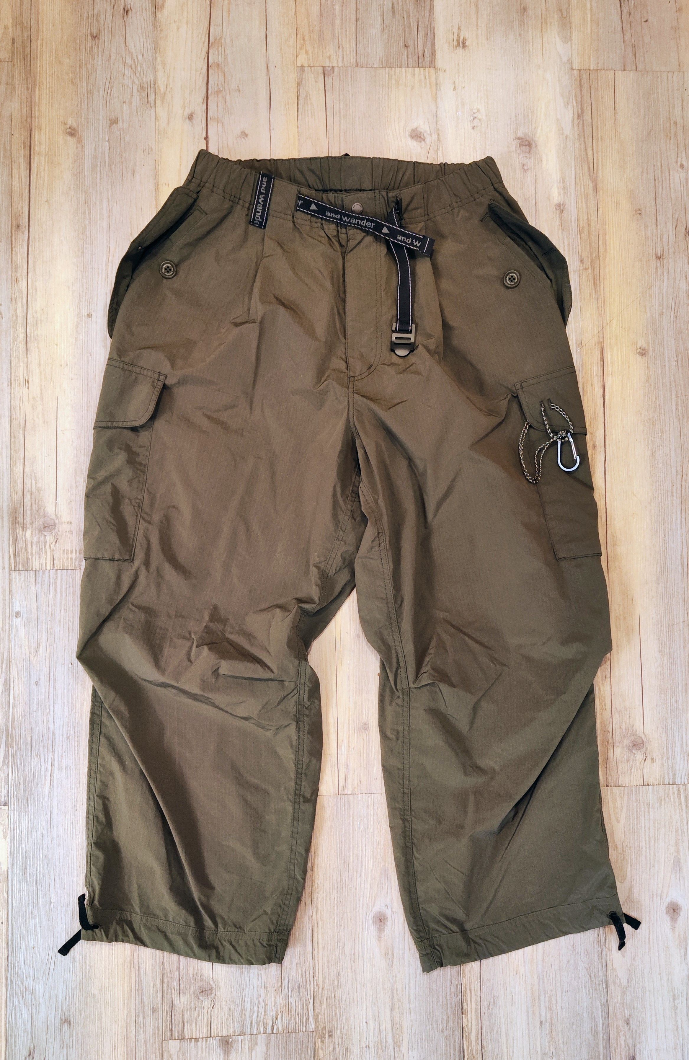 And Wander NEW Oversized cargo.Like Stone Island or Acronym Size US 34 / EU 50 - 2 Thumbnail