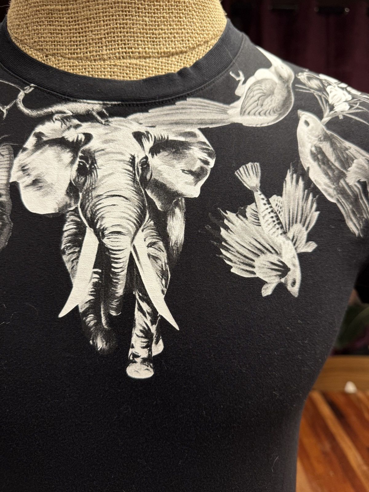 Other Bold Black Tee with Wildlife Art Size US S / EU 44-46 / 1 - 3 Thumbnail
