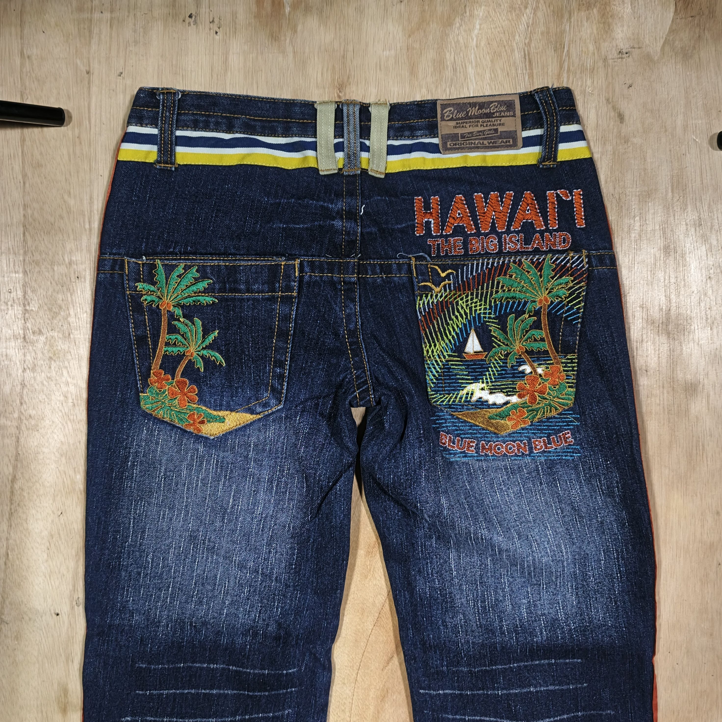 Japanese Brand Blue Moon Blue HAWAI'I TheBigIsland Side Stripe Size US 28 / EU 44 - 5 Thumbnail