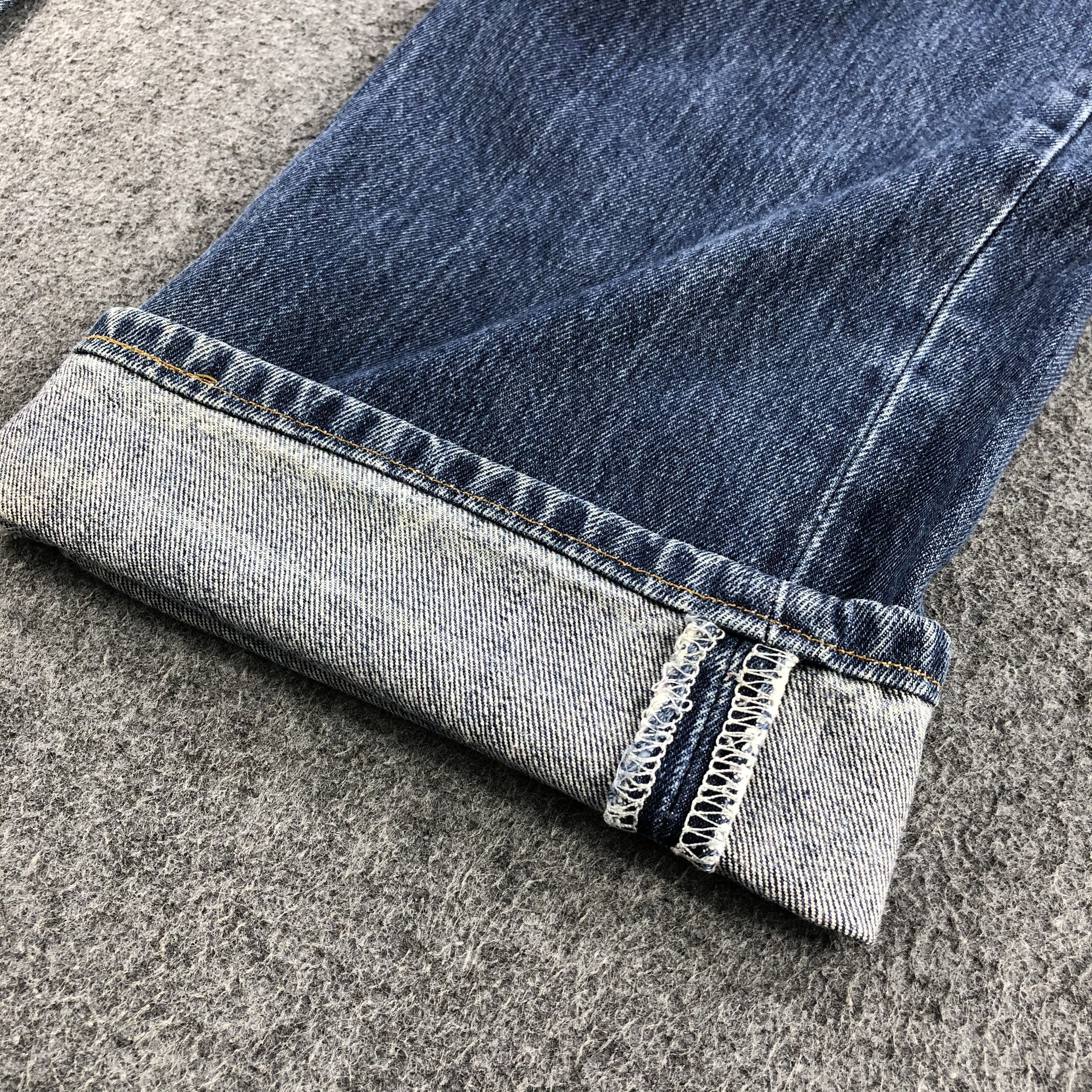 Levi's Vintage Levis 501 Jeans Distresssed Denim KJ343 Size US 35 - 7 Thumbnail