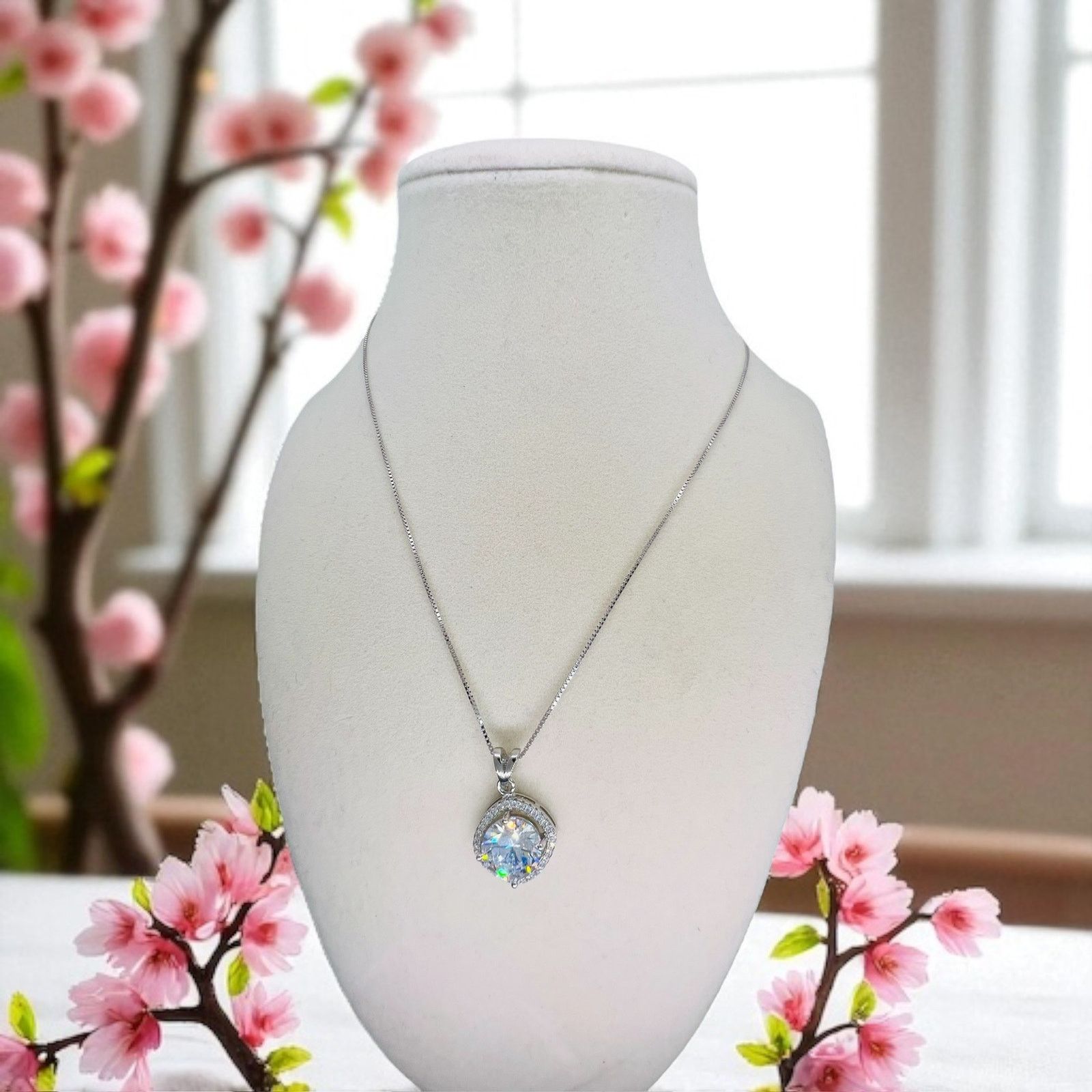 Vintage Italian Sterling Silver Cubic Zirconia Halo Pendant Necklace Size ONE SIZE - 1 Thumbnail