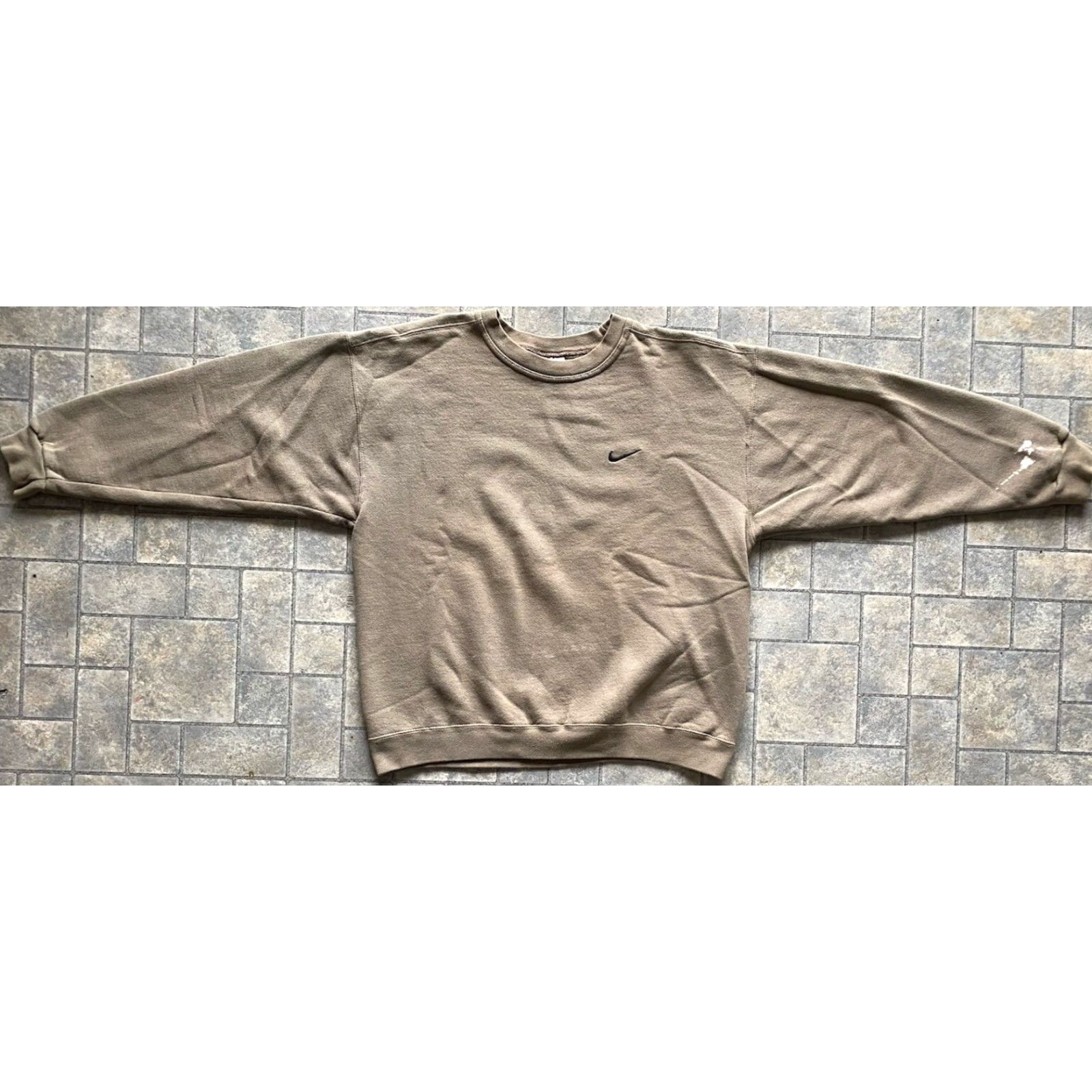 Nike VINTAGE Nike Sweatshirt United States Made In USA Mens L Crewneck Long Sleeve Pullover Sweatshirt Men Flaws Wear See Photos Size US L / EU 52-54 / 3 - 2 Thumbnail