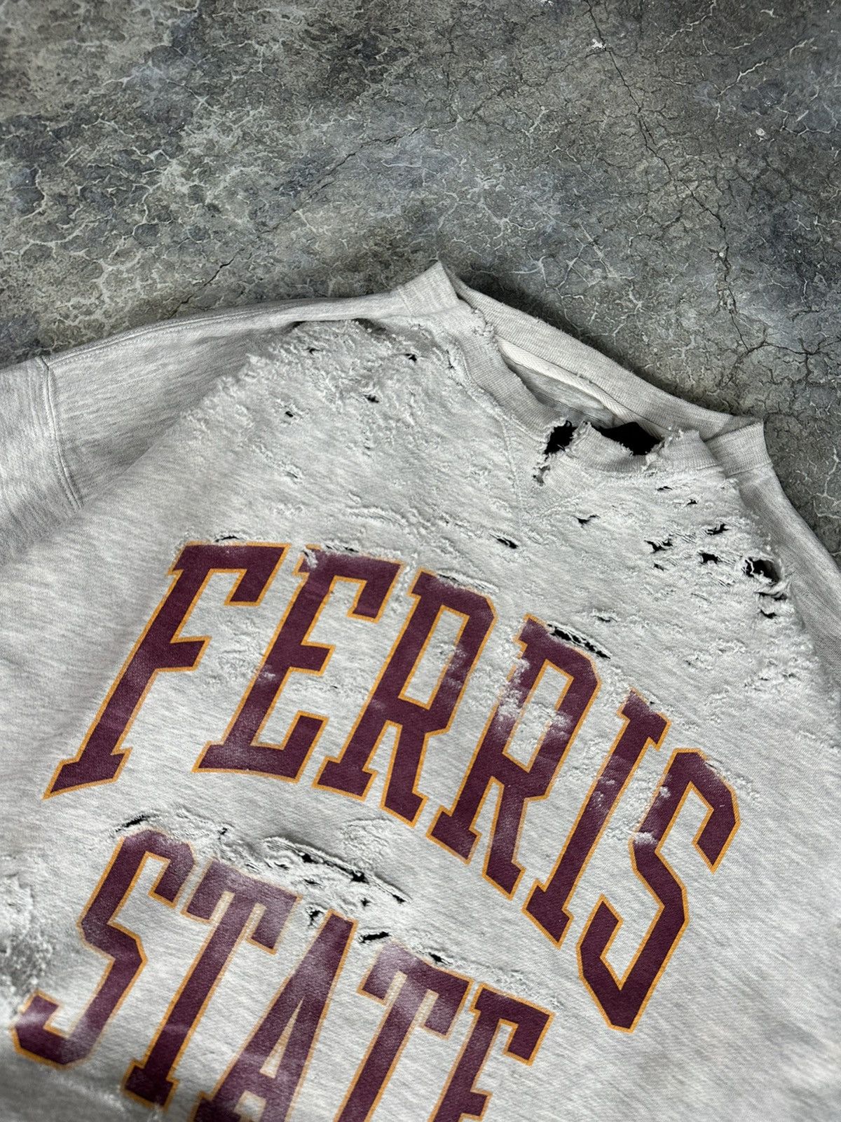 Vintage Perfect Thrashed Ferris State Crewneck Size US XL / EU 56 / 4 - 6 Thumbnail