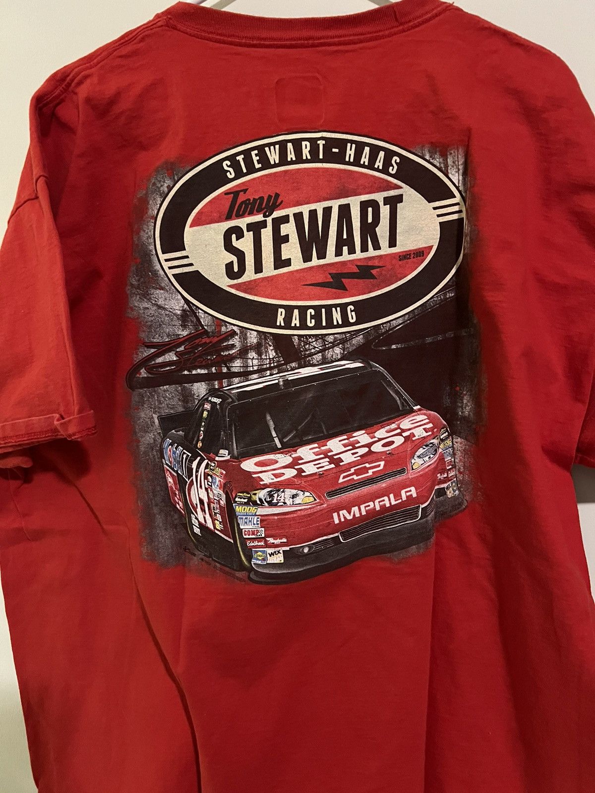 Chase Authentics × NASCAR × Vintage Crazy 2000s NASCAR Tony Stewart Racing Tee Size US XXL / EU 58 / 5 - 3 Thumbnail