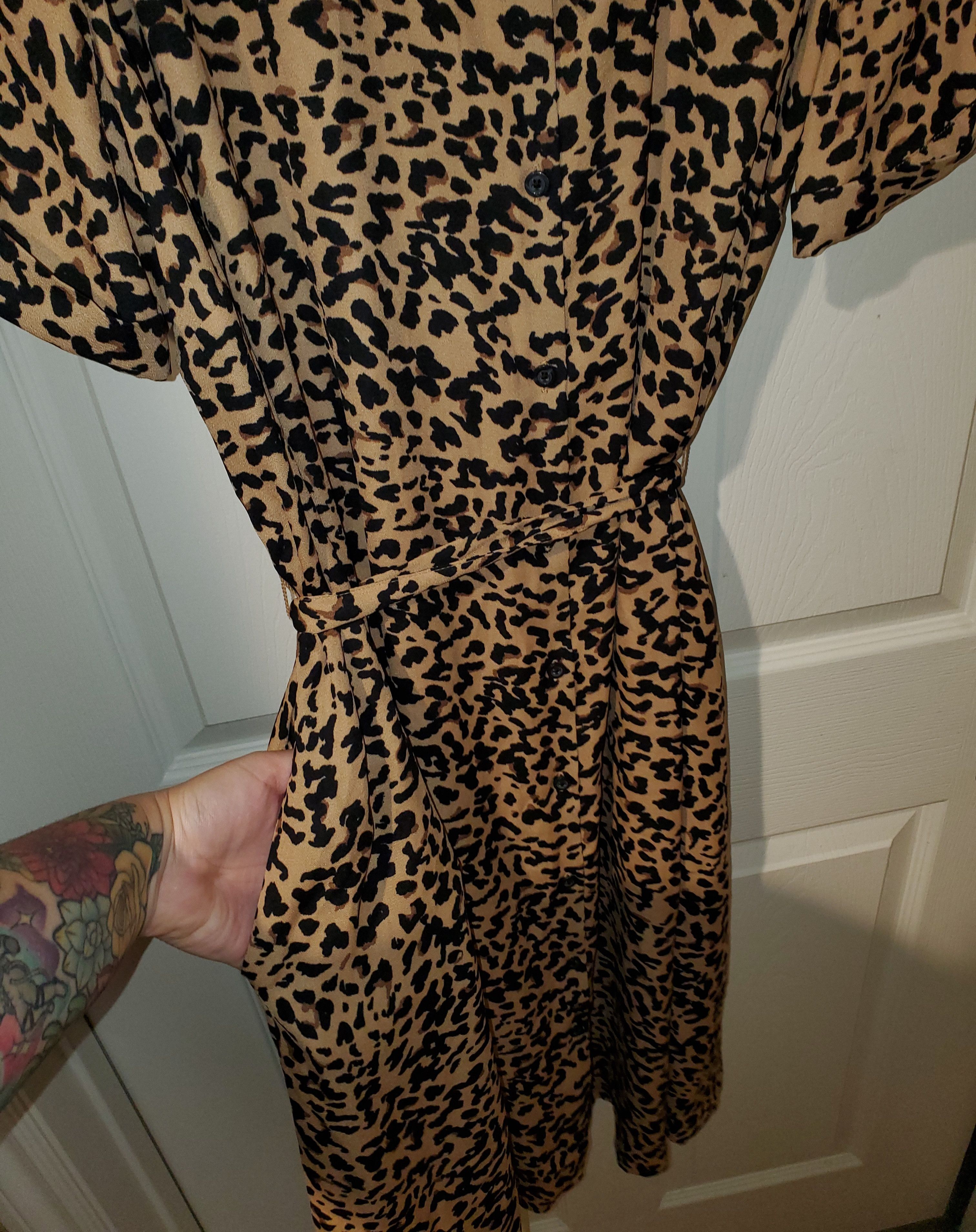 Other *NWT* Plus Size Leopard Print Dress w/ Pockets & Belt (2X) Size XXL / US 16-18 / IT 52-54 - 6 Thumbnail
