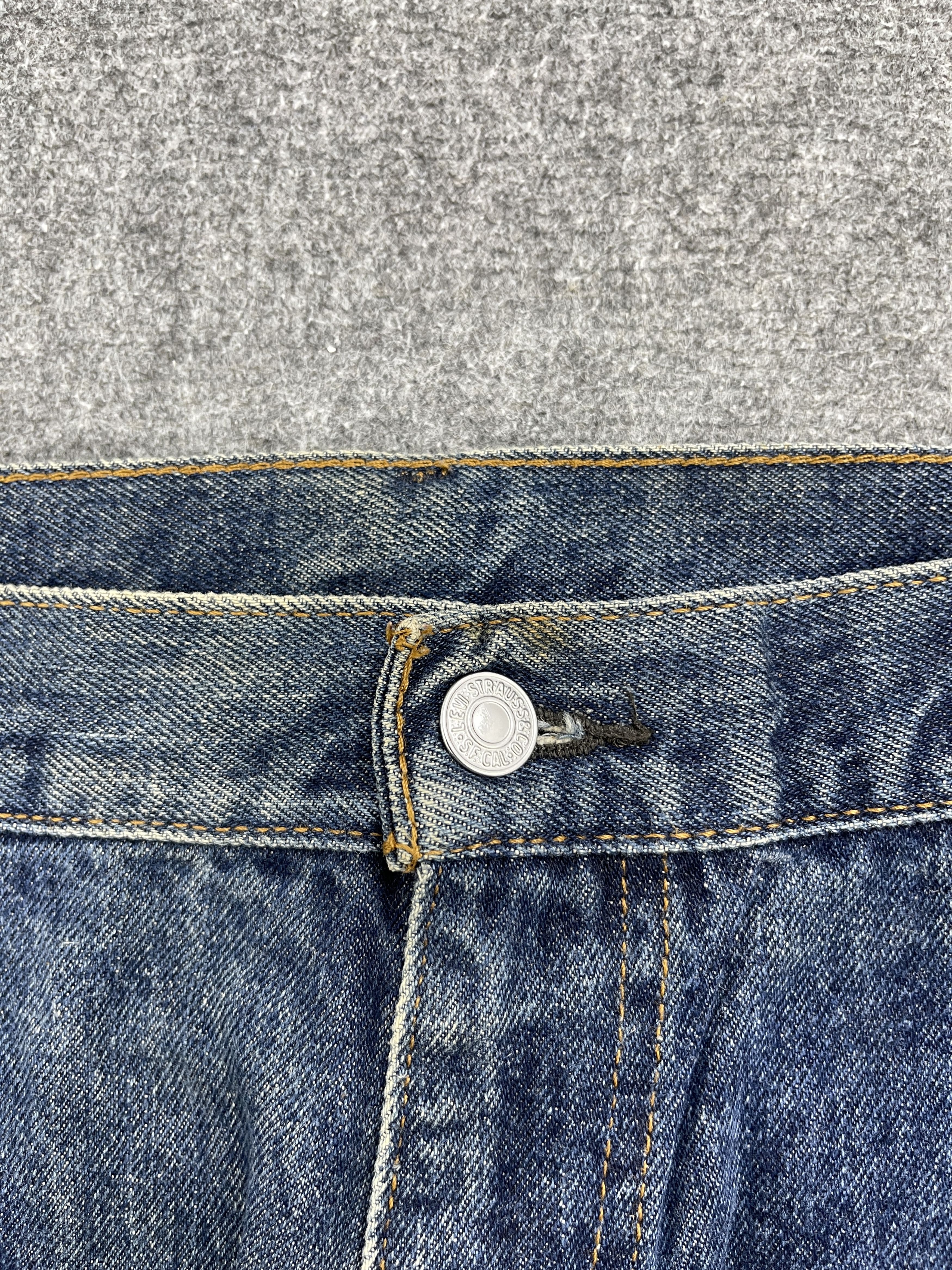 Levi's Vintage Levi's 517 Flared Bootcut Jeans DP2576 Size US 35 - 10 Thumbnail