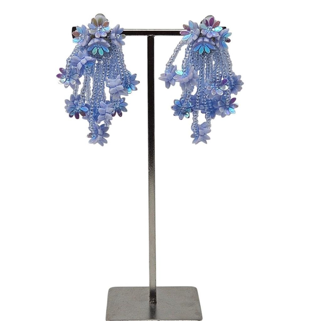 Handmade Whimsical iridescent blue beaded flower clip on earrings Size ONE SIZE - 5 Thumbnail