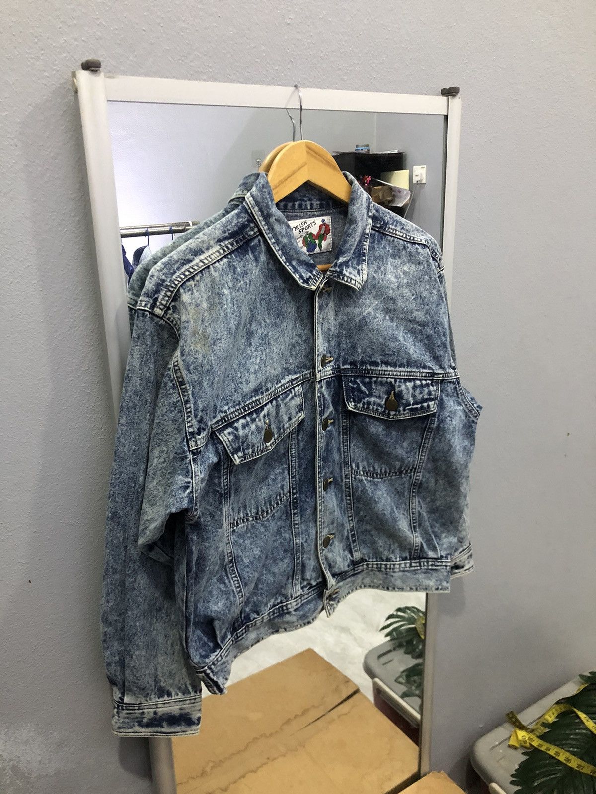 Japanese Brand × Vintage Vintage Stylish Sports Acid Wash Trucker Denim Jacket Size US M / EU 48-50 / 2 - 3 Thumbnail