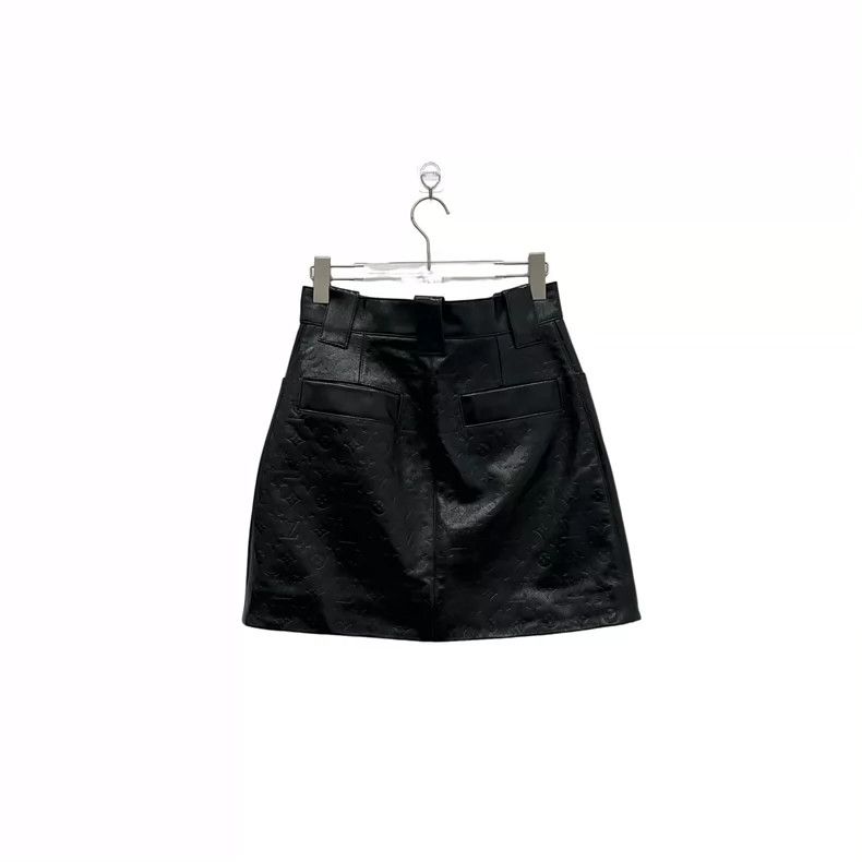 Louis Vuitton Louis Vuitton Full print dark print leather skirt Size 37" - 3 Thumbnail