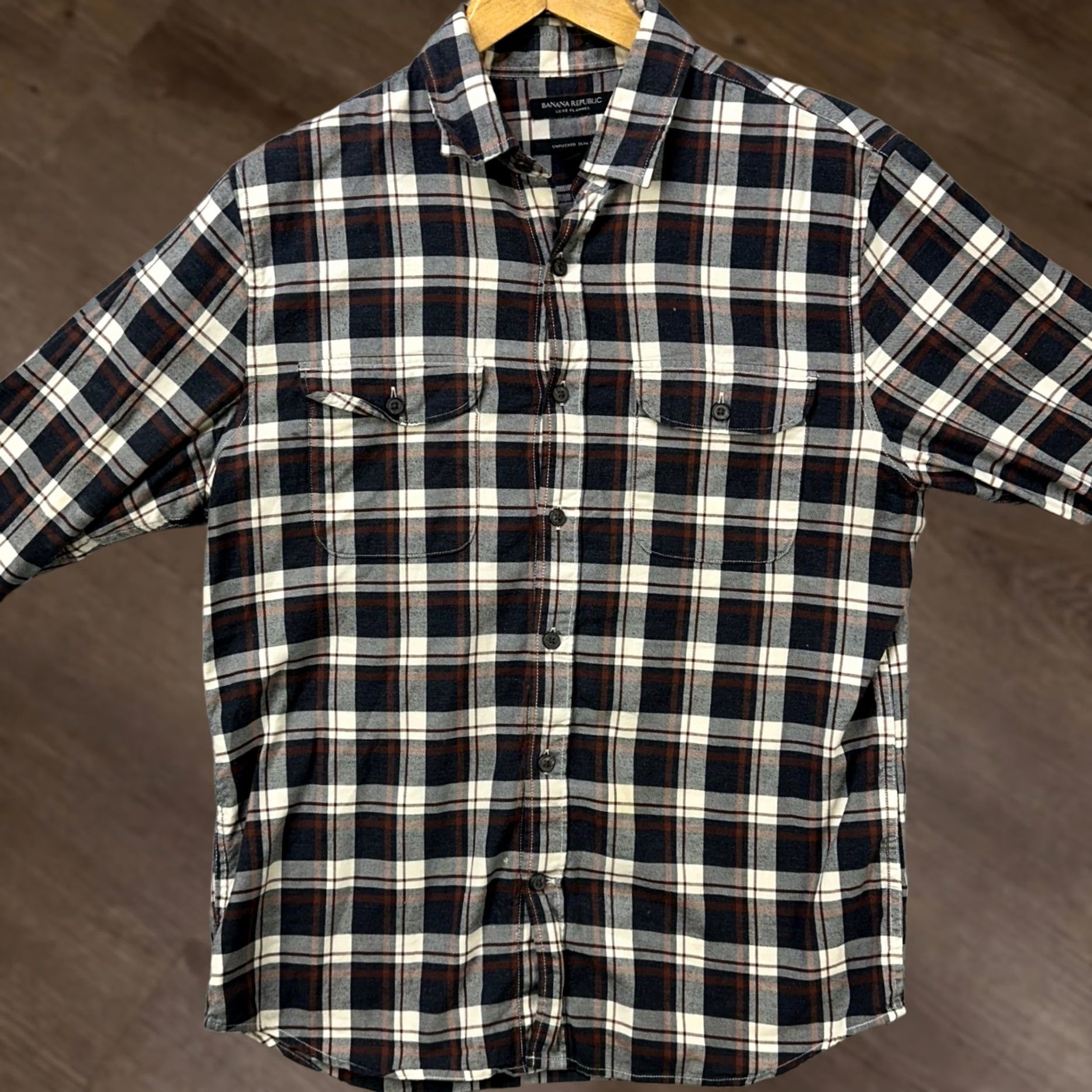 Banana Republic Banana Republic Luxe Flannel Slim Fit Shirt Button Up Mens Medium Gray Pockets | 100% Cotton | Plaid | Long Sleeve | Button-Up | Preppy Size US M / EU 48-50 / 2 - 1 Thumbnail