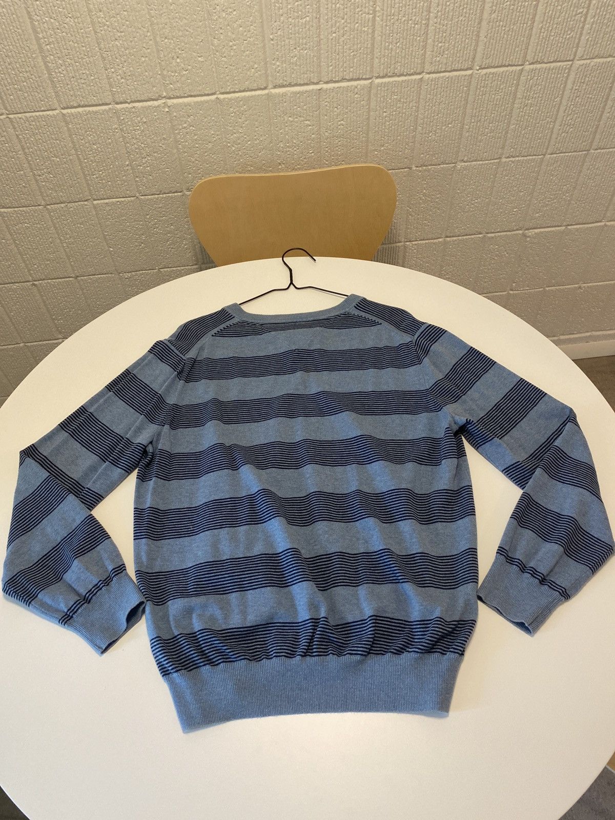 Tommy Hilfiger × Tommy Jeans × Vintage Tommy Hilfiger Mens Striped Long Sleeve V-neck Shirt sz L Size US L / EU 52-54 / 3 - 2 Thumbnail