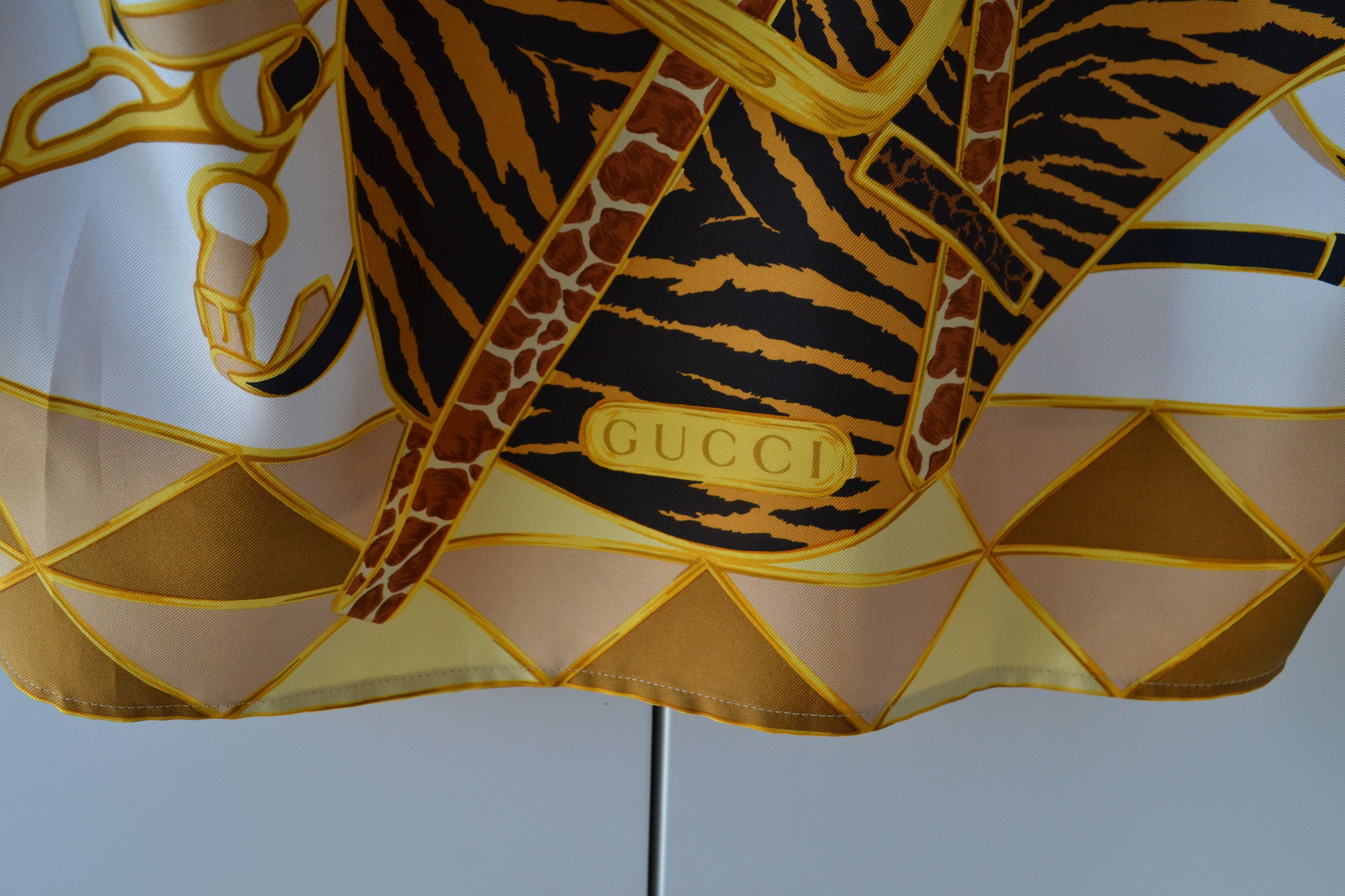 Gucci GUCCI Shirt Long Sleeve Chain Printed 1993 Silk Vintage Size S / US 4 / IT 40 - 6 Thumbnail