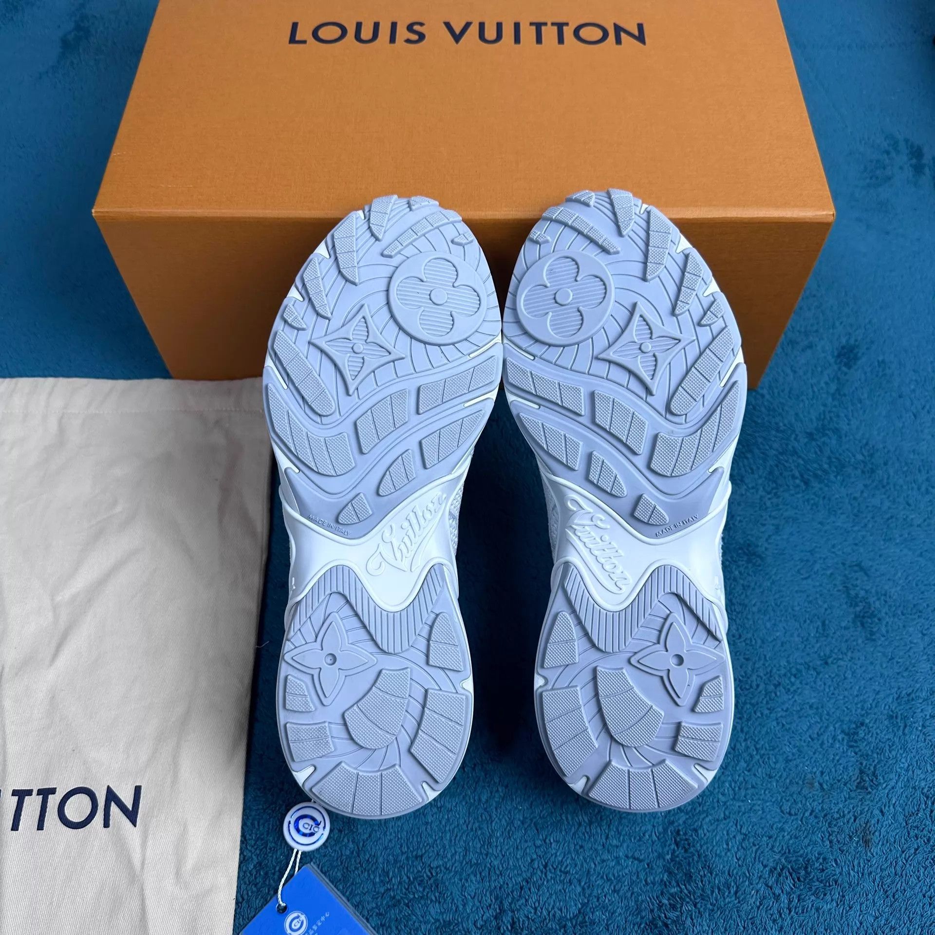 Louis Vuitton LV Olympia 26 low top white casual shoes new tried on Size US 8.5 / EU 41-42 - 5 Thumbnail