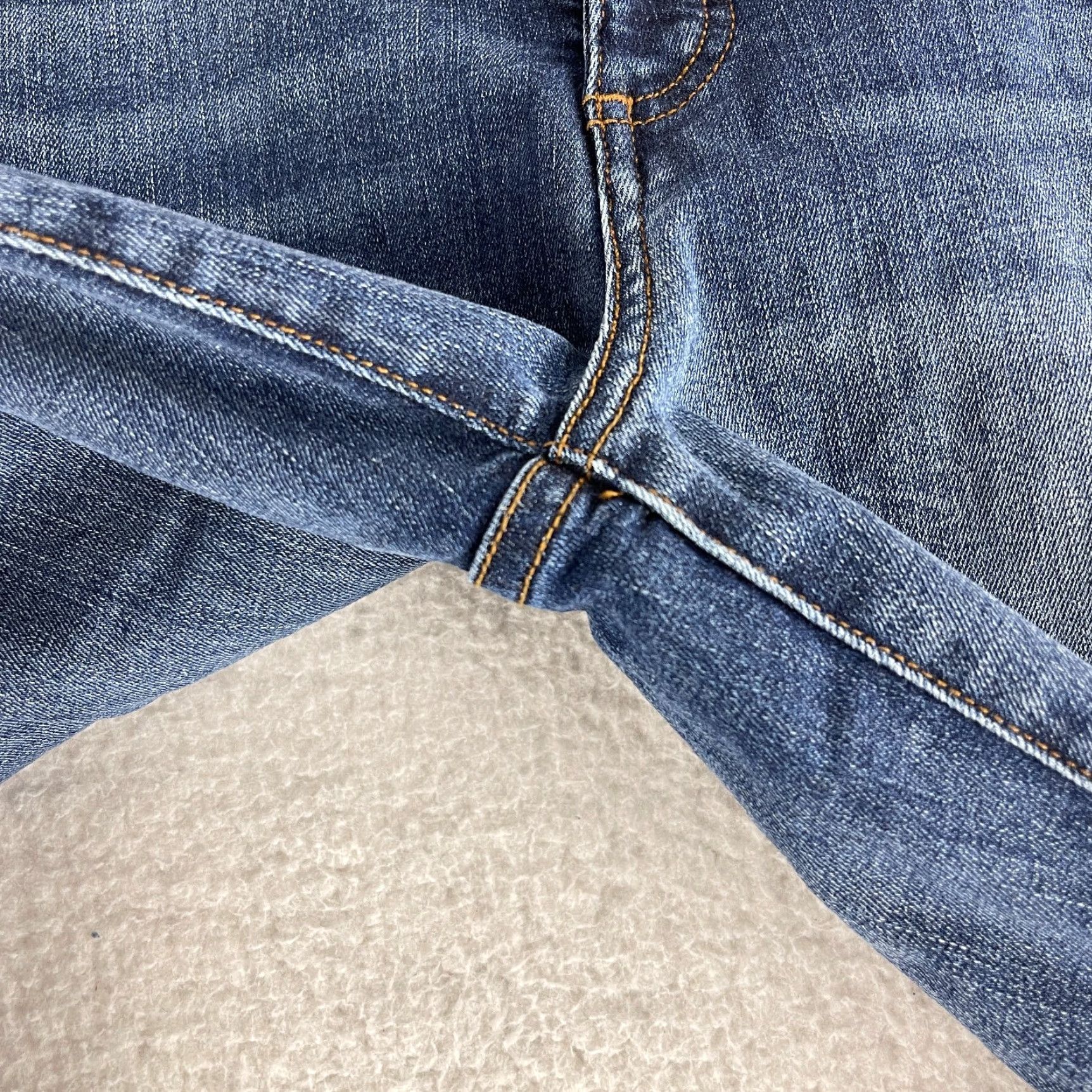 Vintage KUT from the Kloth Fab AB Mia Toothpick Skinny Jeans Womens High-Rise Size 6 Blue Denim 30" Waist 30" Inseam Regular Fit City Hippie 5-Pocket Womens Size 28" / US 6 / IT 42 - 6 Thumbnail