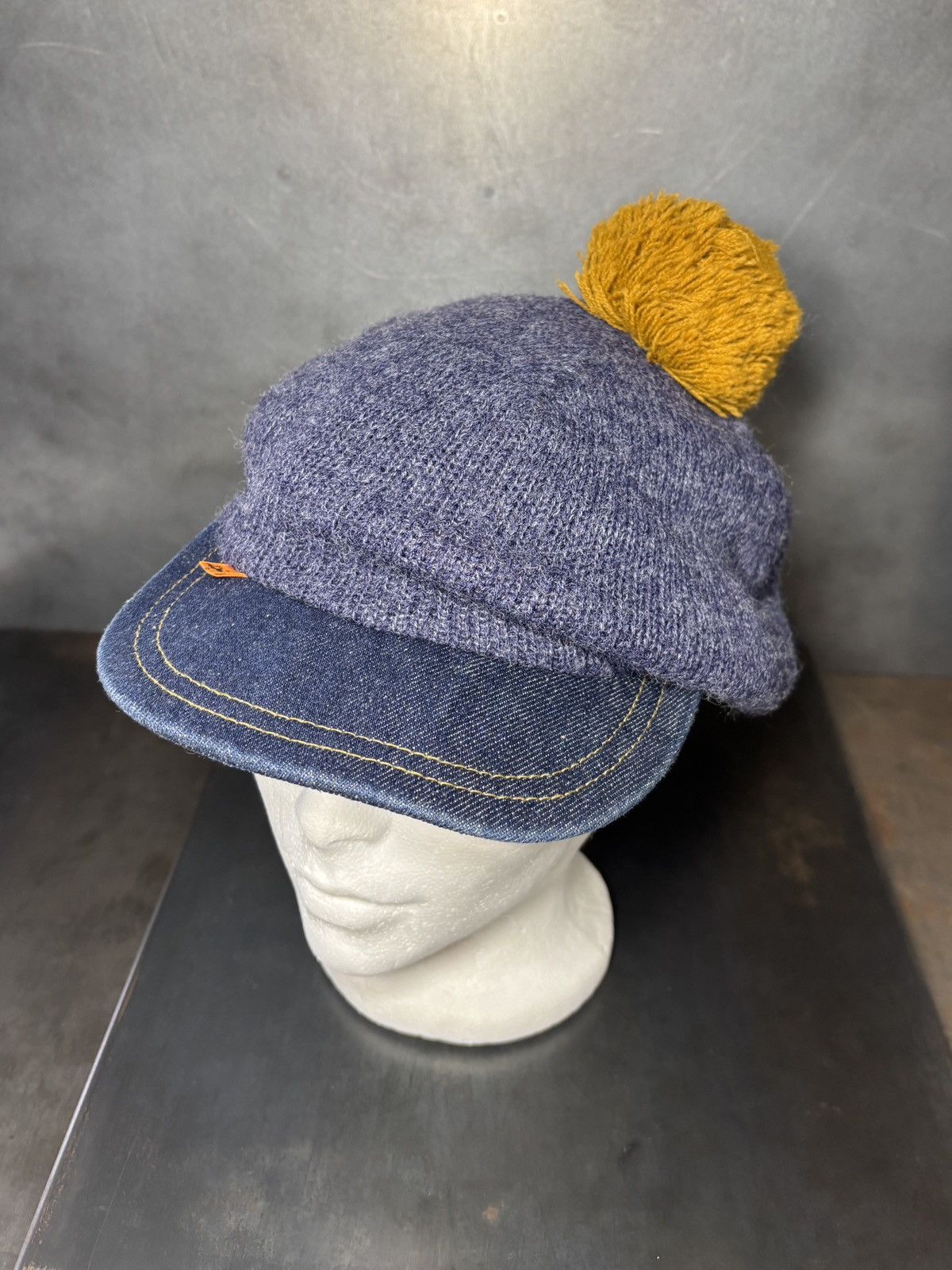 Levi's 1970s Levi's Orange Tab Hat Vintage Ski Pom Pom Brim Beanie Size ONE SIZE - 15 Thumbnail