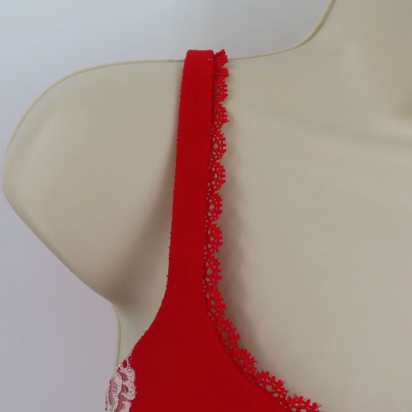 Victoria's Secret Victoria's Secret Body by Victoria Lined Demi Bra 34D Red Lace Trim Bow Underwire T-Shirt Cup D Women Size ONE SIZE - 2 Thumbnail