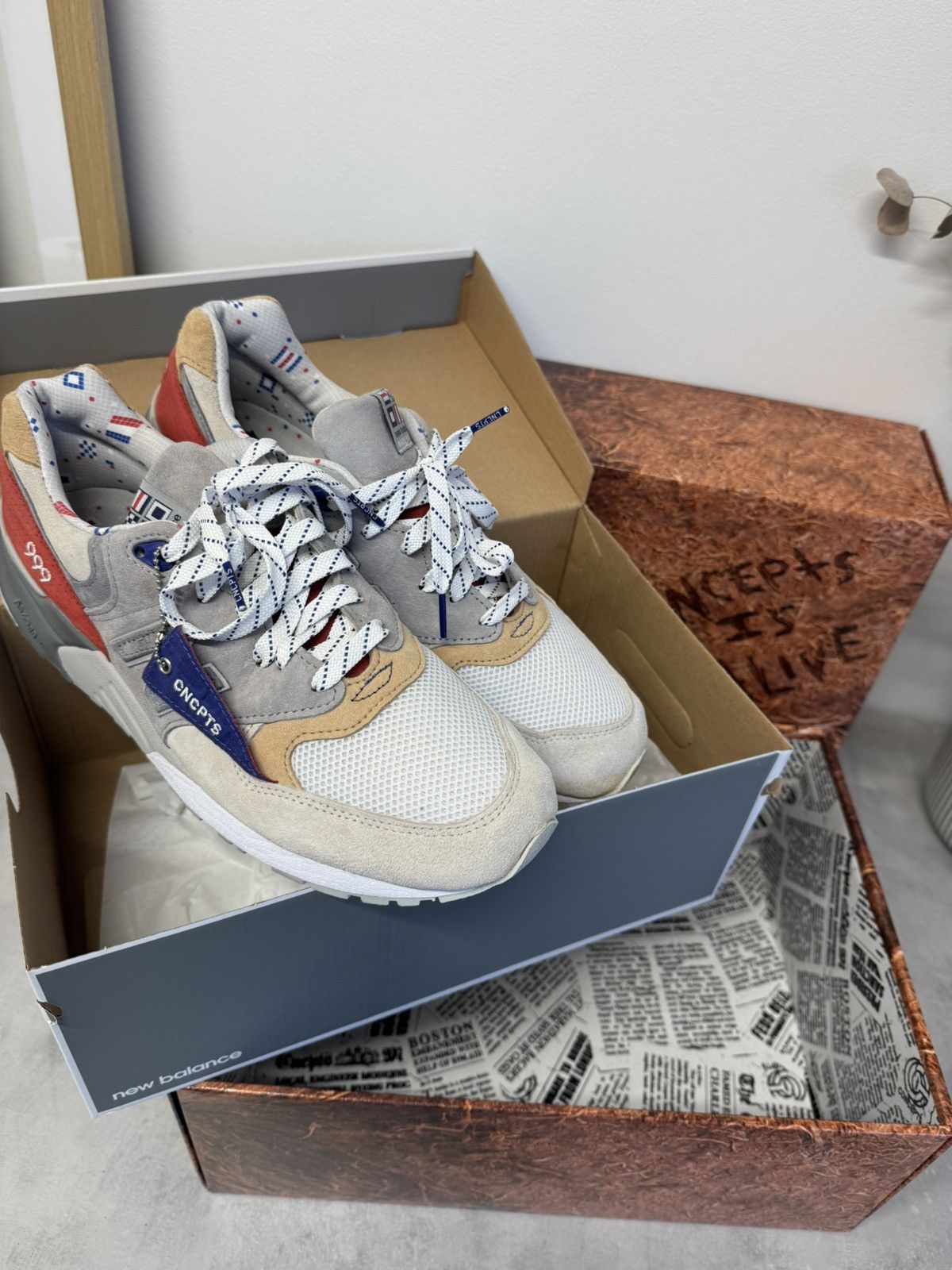CNCPTS × New Balance New Balance 999 x Concepts Hyannis Red Size US 9.5 / EU 42-43 - 8 Thumbnail
