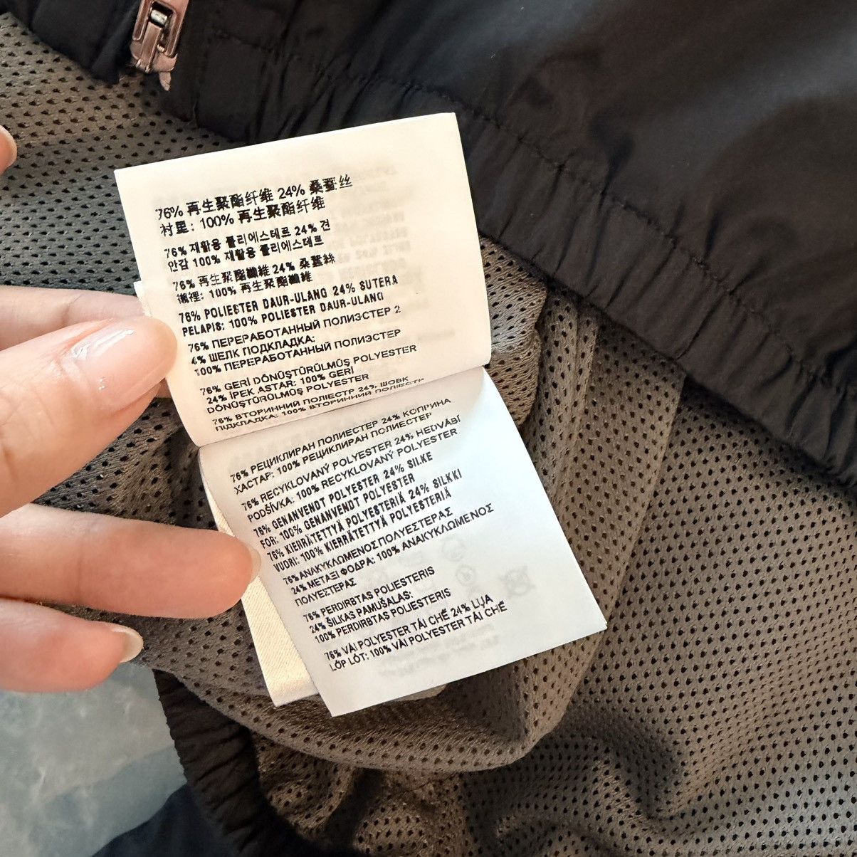 Miu Miu Miumiu logo oversize track jacket 42 Size US L / EU 52-54 / 3 - 13 Thumbnail