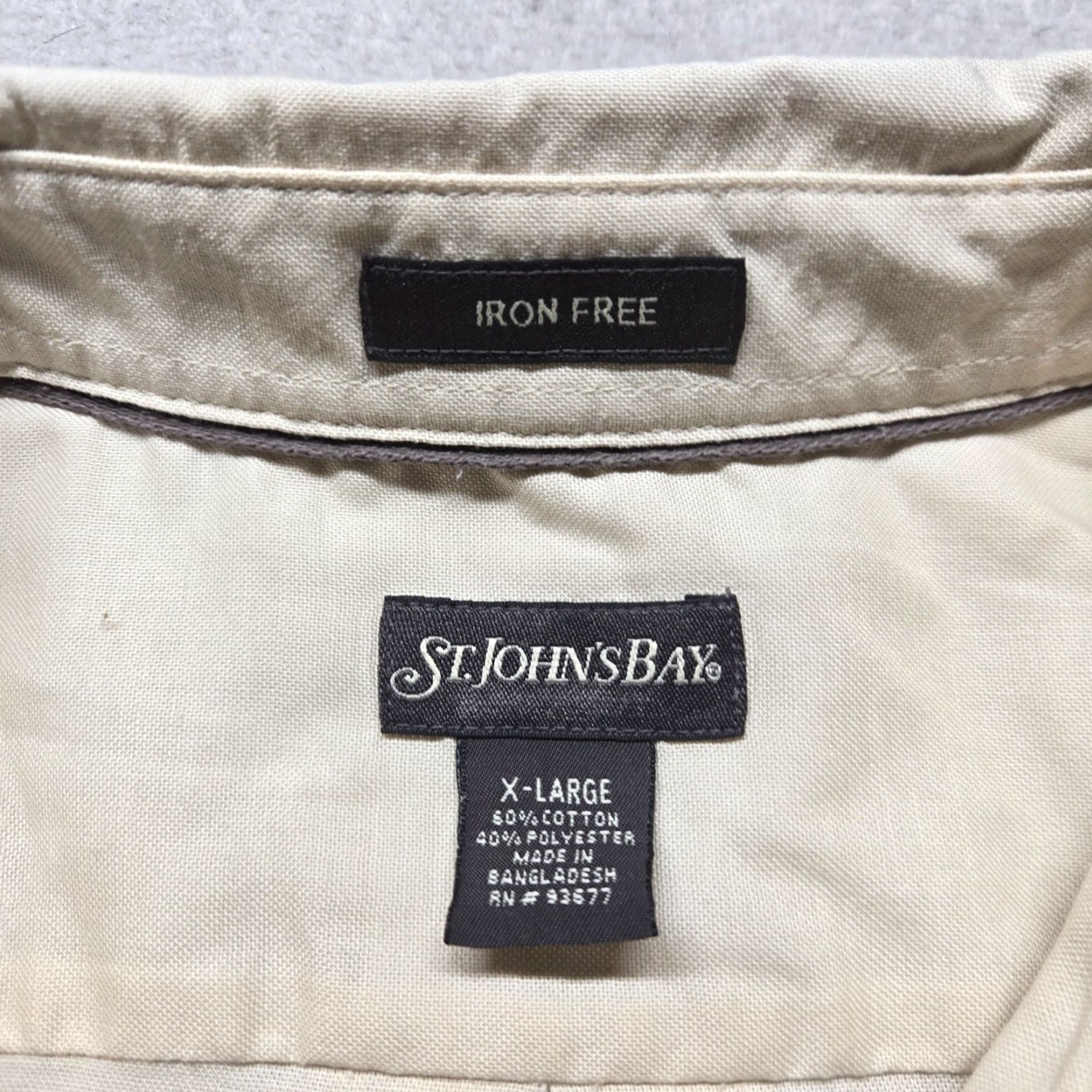 X-LARGE VINTAGE Authentic St. John's Bay Shirt Men XL Beige Solid Short Sleeve Button-Up Collared Up for Business Casual Travel Size US XL / EU 56 / 4 - 3 Thumbnail