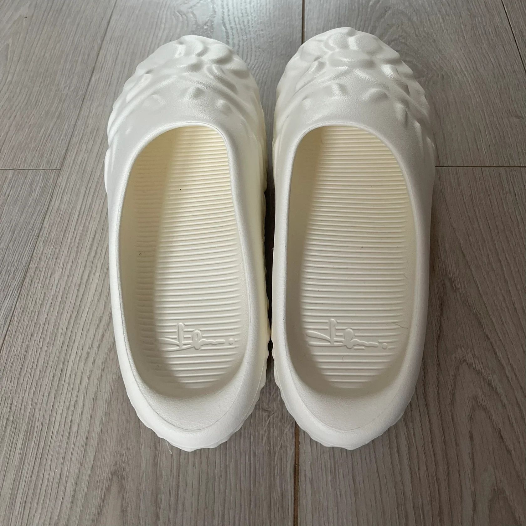 Other UK Slawn Shapes Snow Stompaz Sliders X-Large Size US 13 / EU 46 - 5 Thumbnail