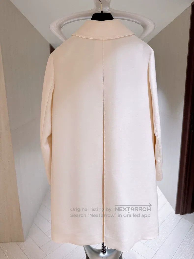 Valentino Valentino Gemstone ordinary flower milky white yang Size M / US 6-8 / IT 42-44 - 7 Thumbnail