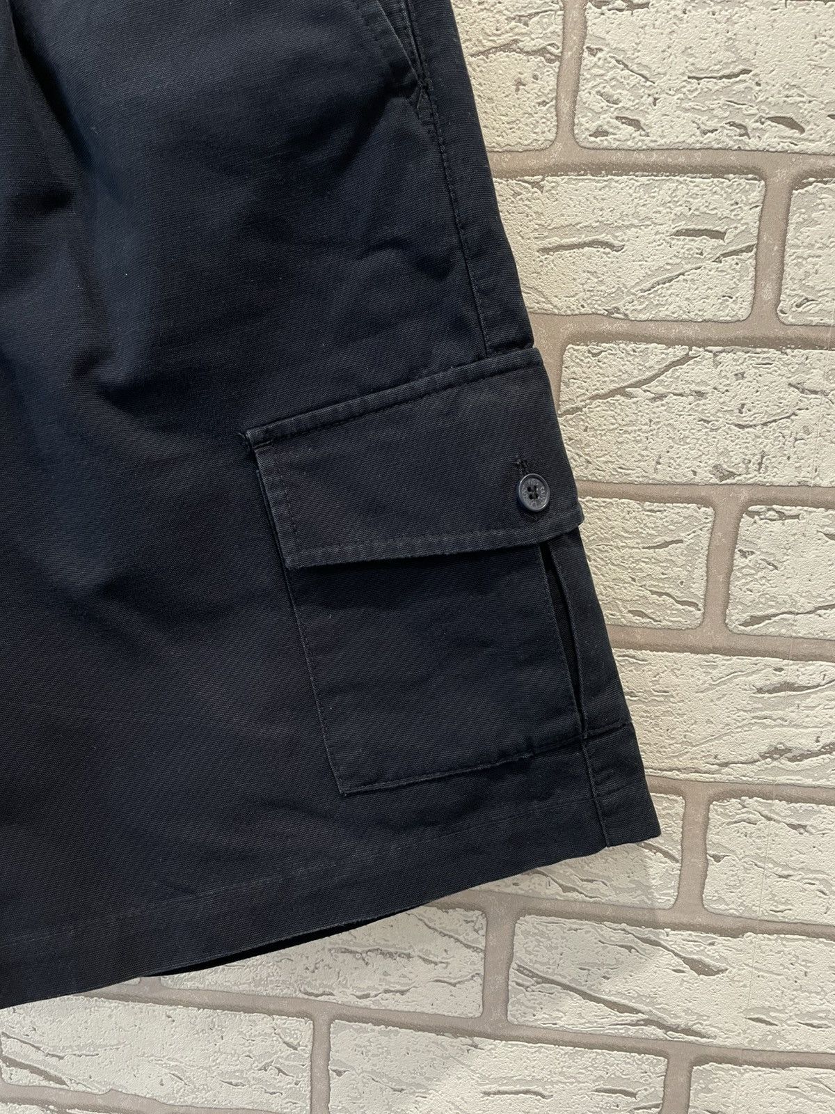 Yves Saint Laurent Yves Saint Laurent Vintage YSL Cargo Shorts Navy Blue Size US 30 / EU 46 - 4 Thumbnail