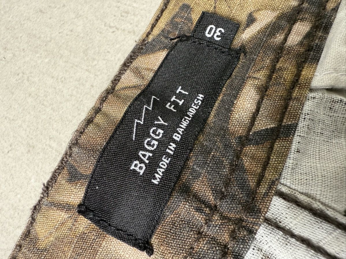 Factorie Baggy ‘Hunter Camo’ Cargopants Size US 30 / EU 46 - 6 Thumbnail
